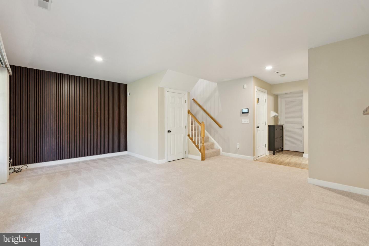 9910 MICHAEL SCHAR CT, VIENNA, Virginia 22181, 3 Bedrooms Bedrooms, ,3 BathroomsBathrooms,Residential,For sale,9910 MICHAEL SCHAR CT,VAFX2220476 MLS # VAFX2220476