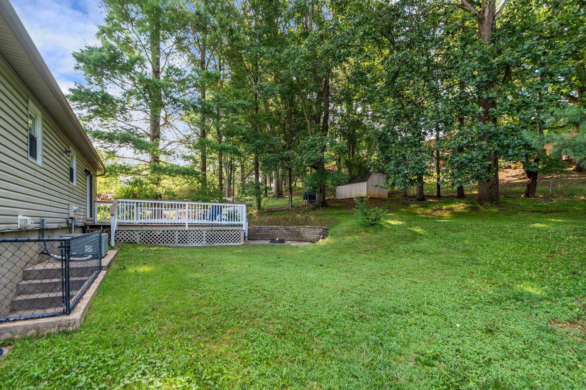697 ALEXTINE DR, STAUNTON, Virginia 24401, 3 Bedrooms Bedrooms, ,2 BathroomsBathrooms,Residential,697 ALEXTINE DR,667415 MLS # 667415
