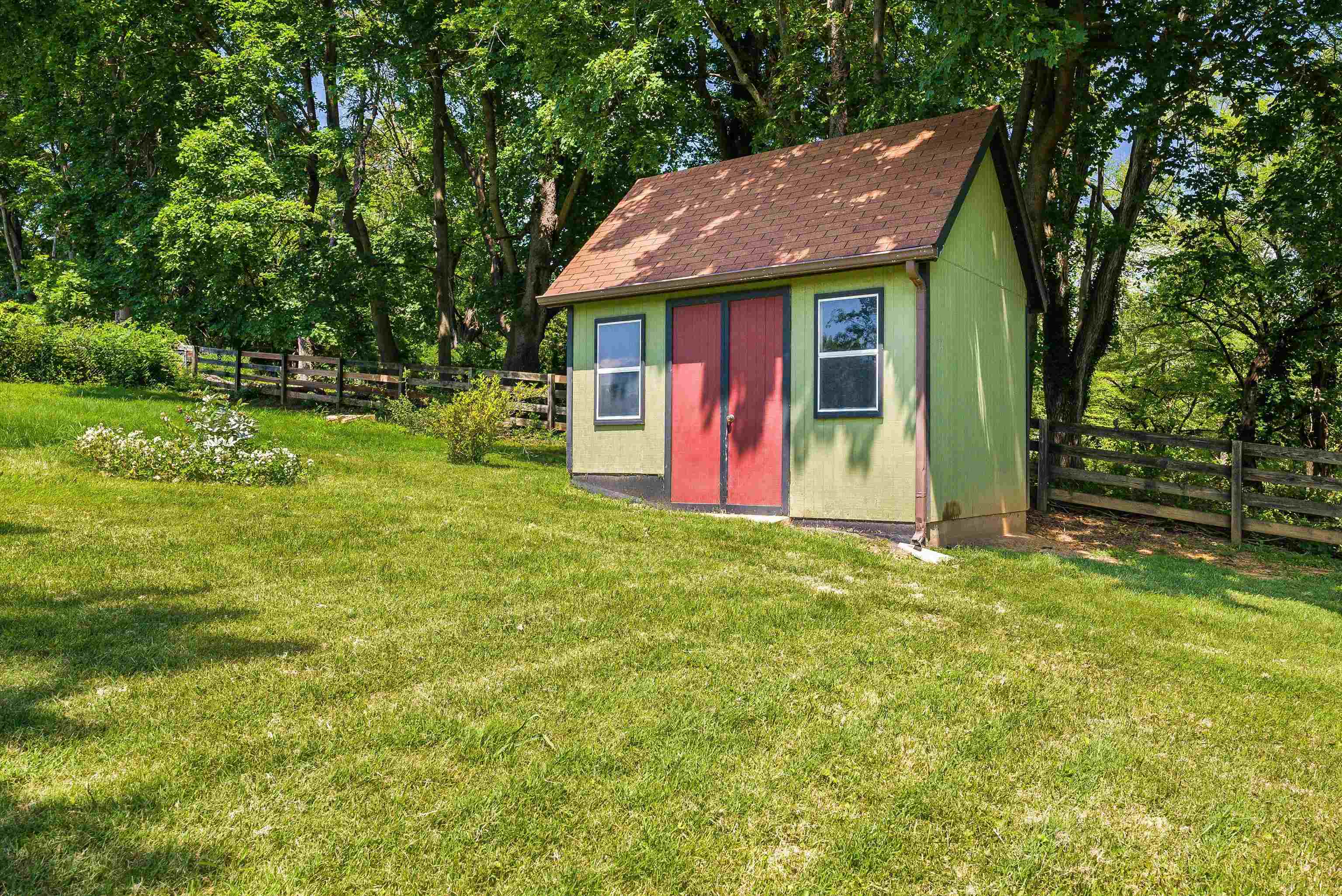 810 REID ST, STAUNTON, Virginia 24401, 3 Bedrooms Bedrooms, ,2 BathroomsBathrooms,Residential,810 REID ST,667416 MLS # 667416