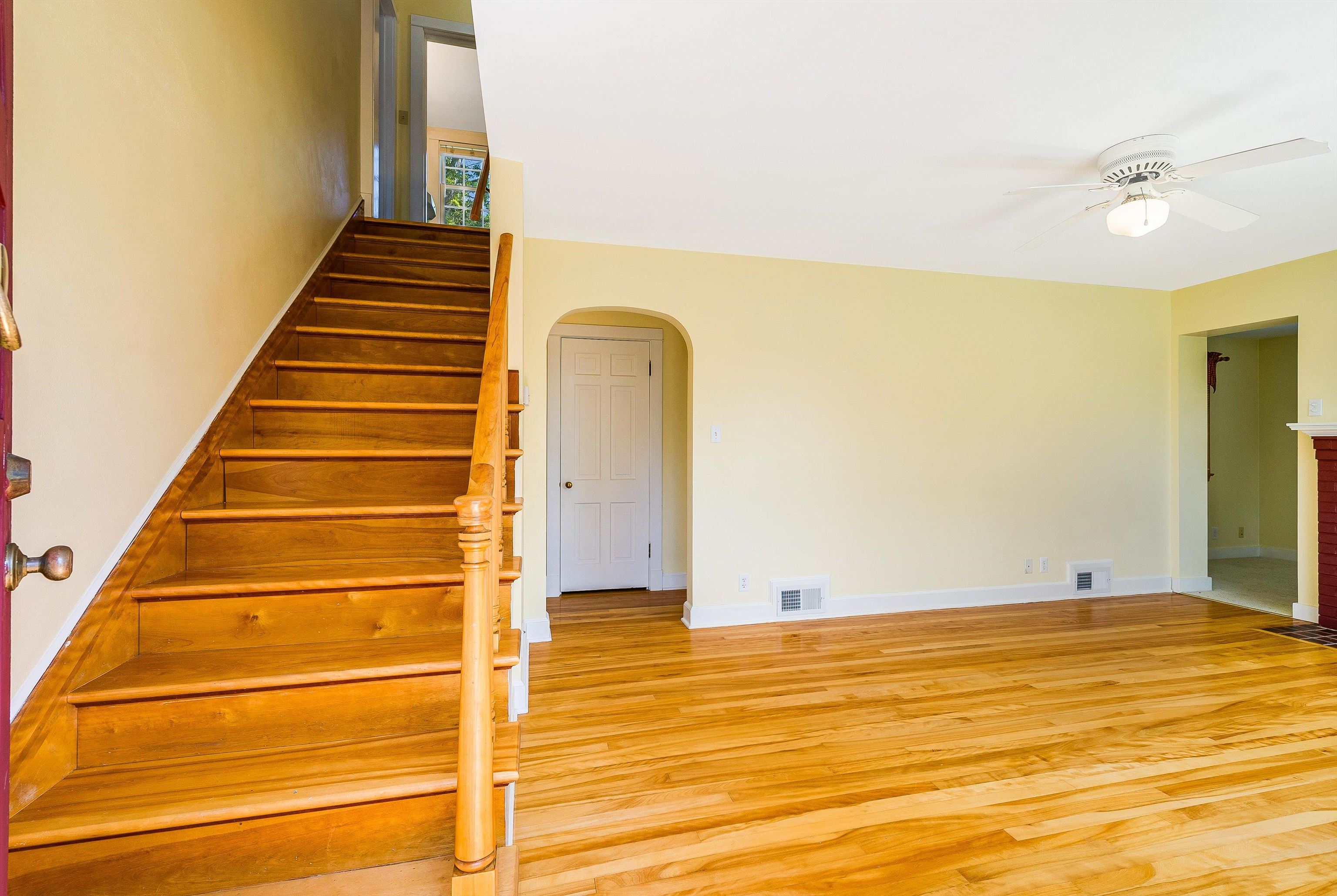 810 REID ST, STAUNTON, Virginia 24401, 3 Bedrooms Bedrooms, ,2 BathroomsBathrooms,Residential,810 REID ST,667416 MLS # 667416