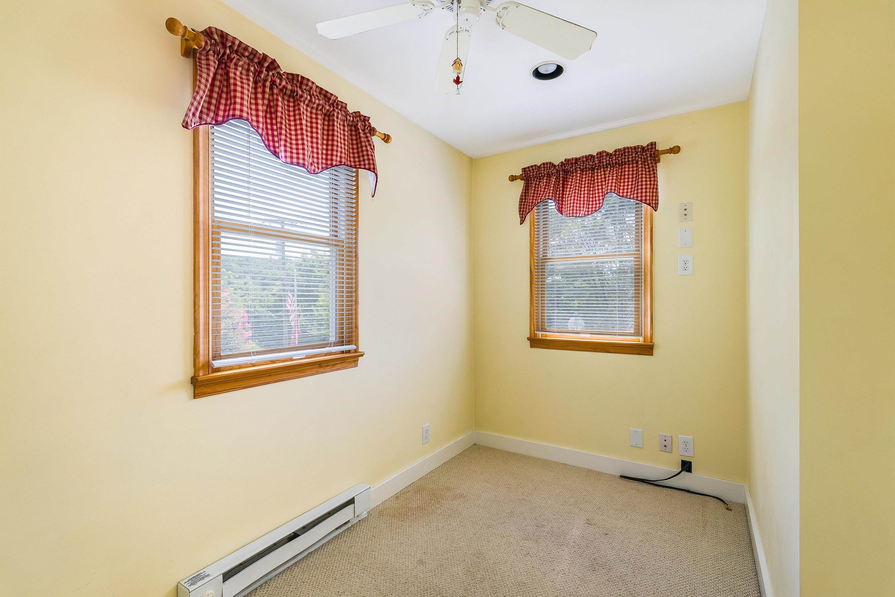 810 REID ST, STAUNTON, Virginia 24401, 3 Bedrooms Bedrooms, ,2 BathroomsBathrooms,Residential,810 REID ST,667416 MLS # 667416