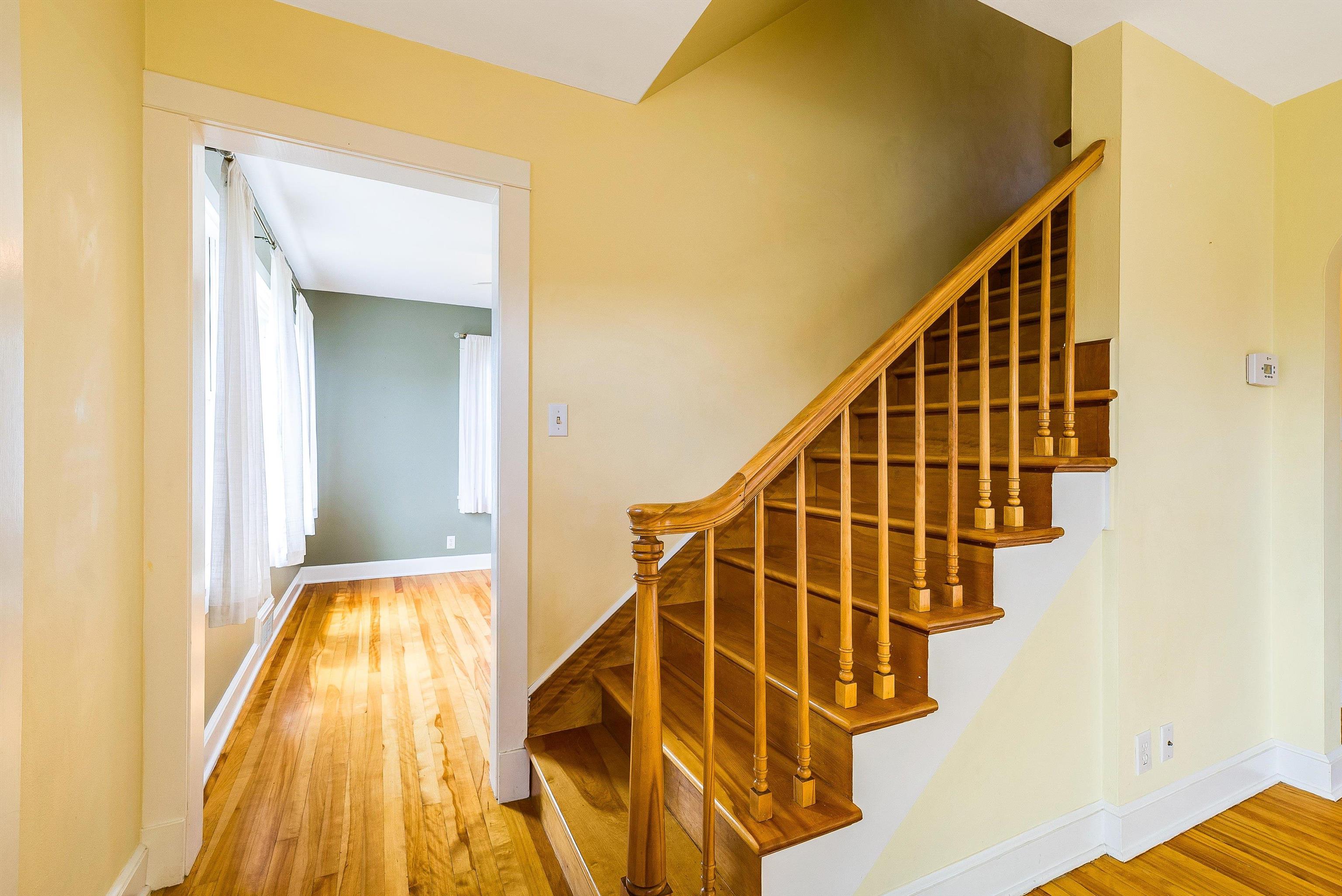 810 REID ST, STAUNTON, Virginia 24401, 3 Bedrooms Bedrooms, ,2 BathroomsBathrooms,Residential,810 REID ST,667416 MLS # 667416