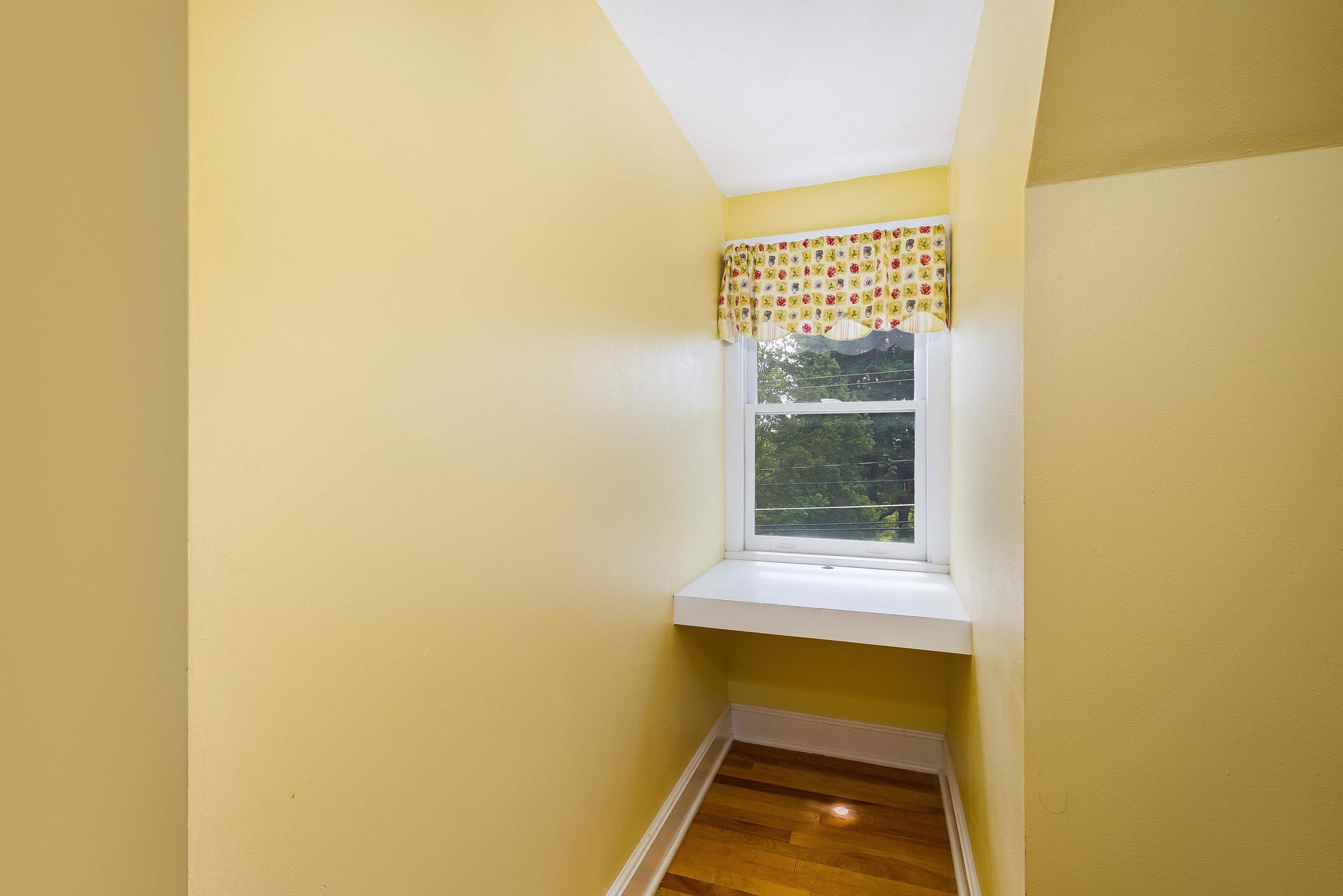 810 REID ST, STAUNTON, Virginia 24401, 3 Bedrooms Bedrooms, ,2 BathroomsBathrooms,Residential,810 REID ST,667416 MLS # 667416