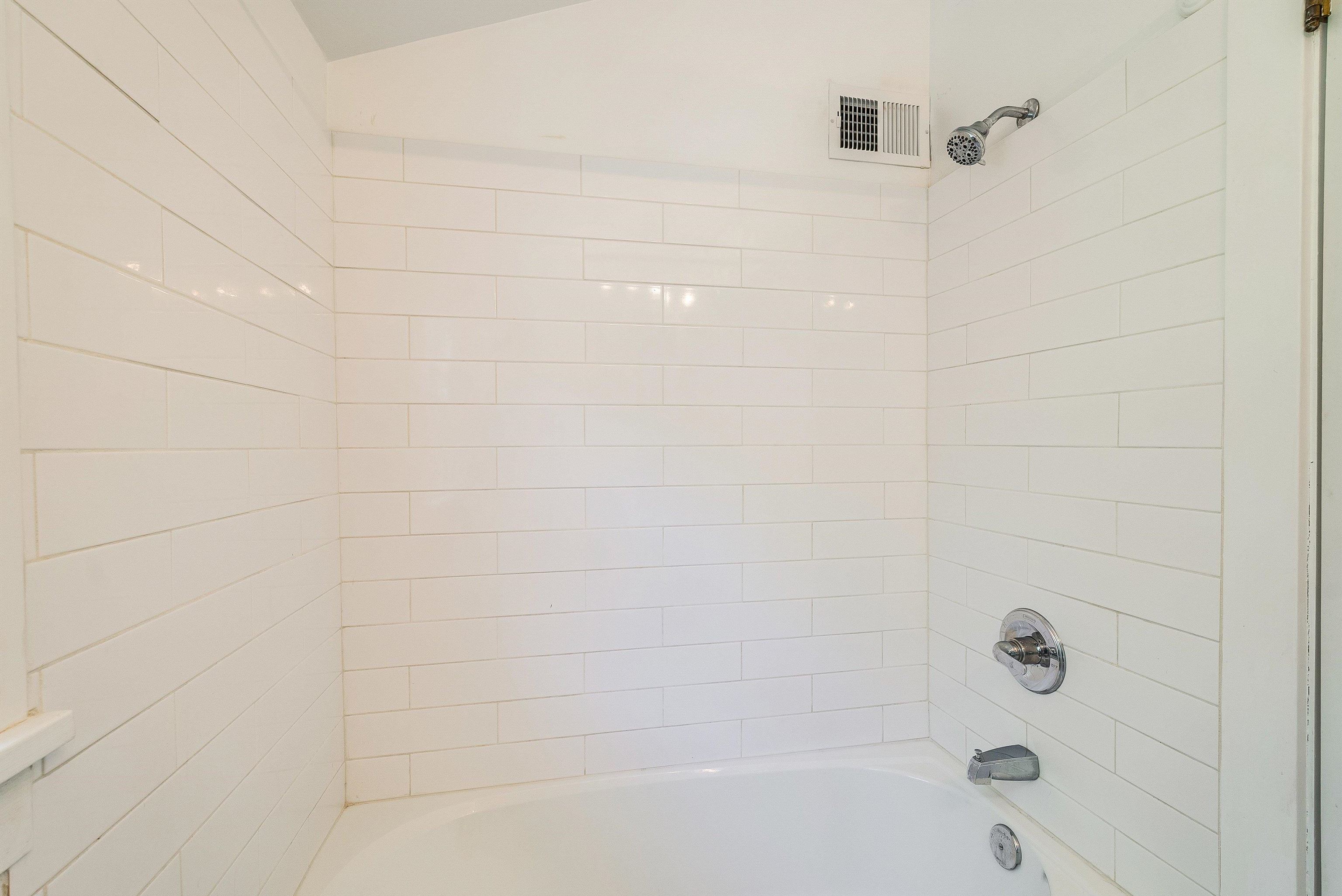 810 REID ST, STAUNTON, Virginia 24401, 3 Bedrooms Bedrooms, ,2 BathroomsBathrooms,Residential,810 REID ST,667416 MLS # 667416