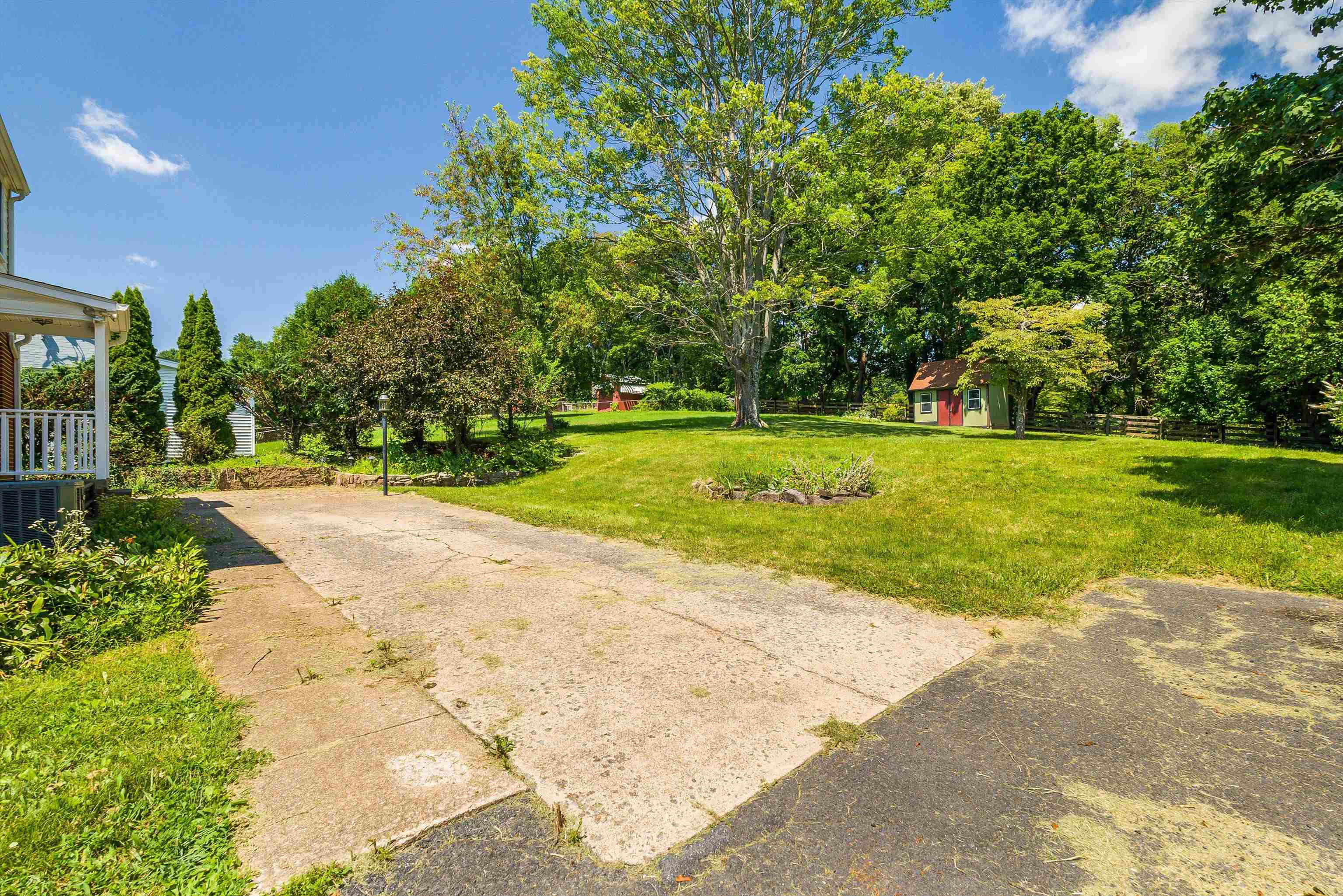 810 REID ST, STAUNTON, Virginia 24401, 3 Bedrooms Bedrooms, ,2 BathroomsBathrooms,Residential,810 REID ST,667416 MLS # 667416