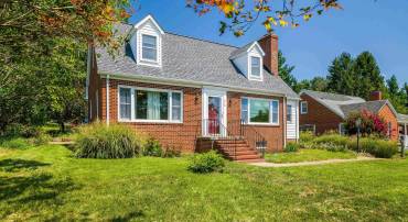 810 REID ST, STAUNTON, Virginia 24401, 3 Bedrooms Bedrooms, ,2 BathroomsBathrooms,Residential,810 REID ST,667416 MLS # 667416