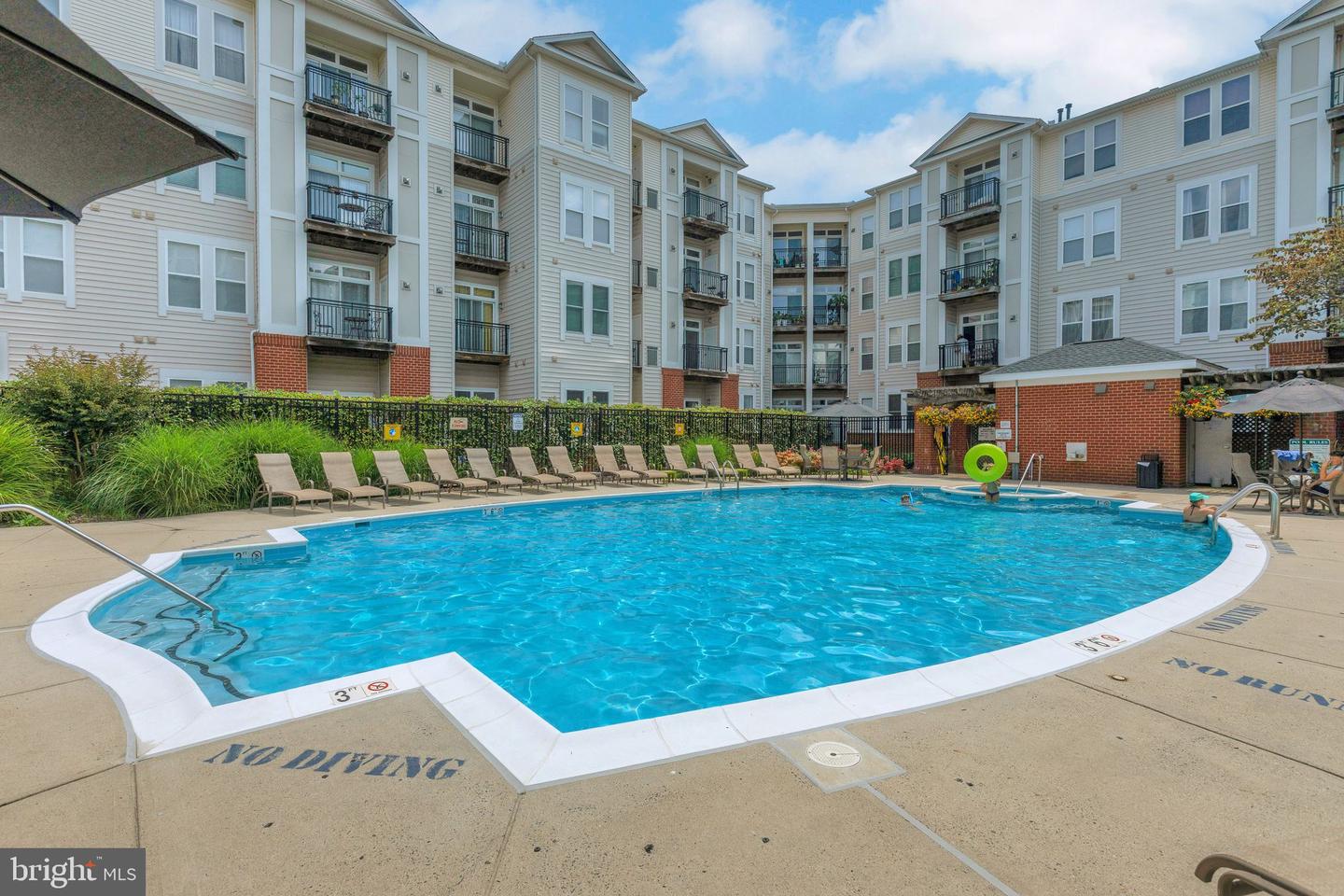 2665 PROSPERITY AVE #6, FAIRFAX, Virginia 22031, 1 Bedroom Bedrooms, ,1 BathroomBathrooms,Residential,For sale,2665 PROSPERITY AVE #6,VAFX2244598 MLS # VAFX2244598