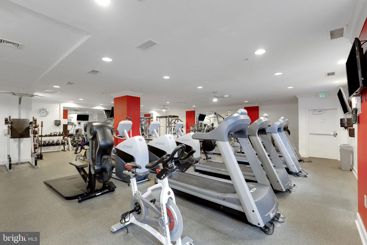 2665 PROSPERITY AVE #6, FAIRFAX, Virginia 22031, 1 Bedroom Bedrooms, ,1 BathroomBathrooms,Residential,For sale,2665 PROSPERITY AVE #6,VAFX2244598 MLS # VAFX2244598