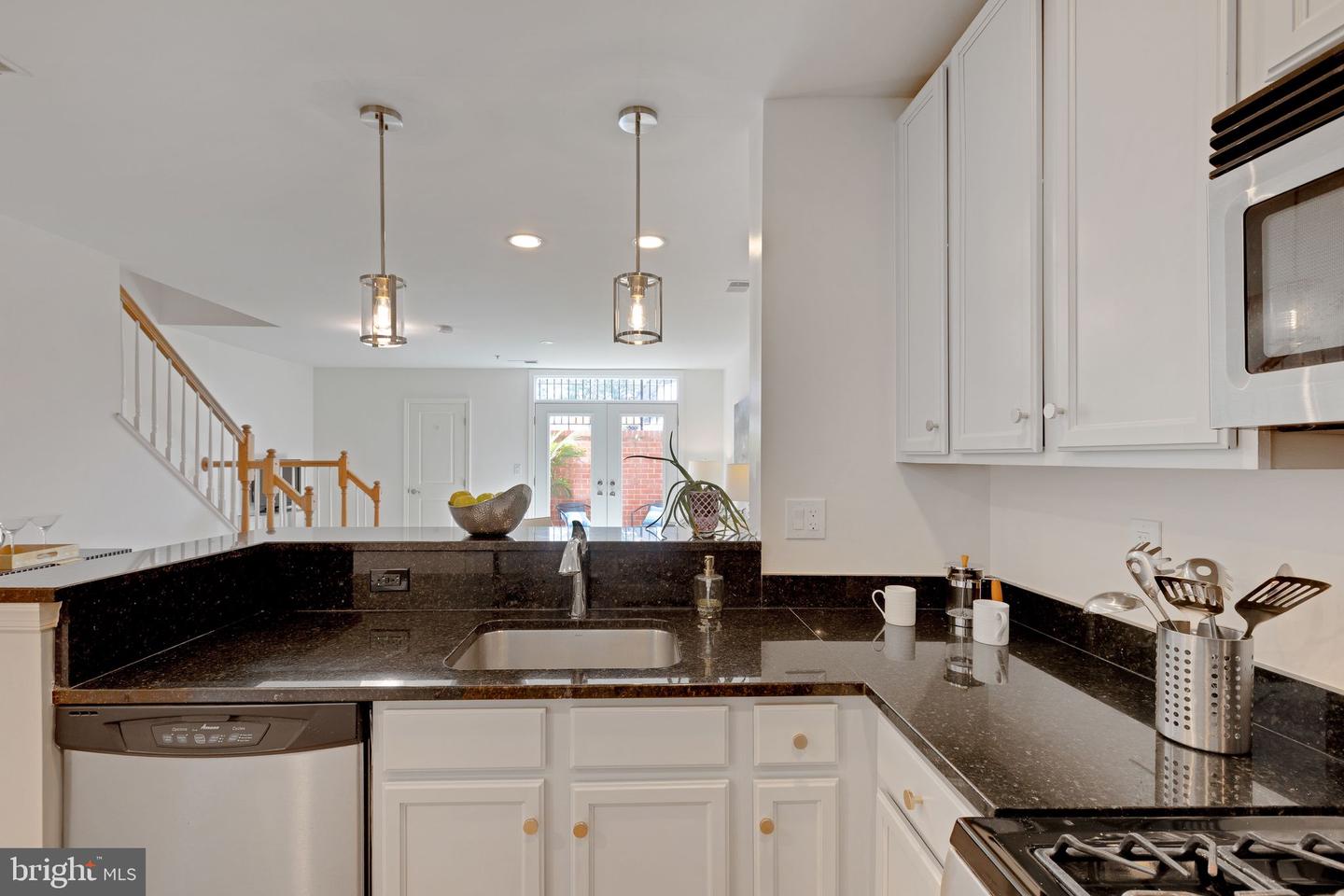 2665 PROSPERITY AVE #6, FAIRFAX, Virginia 22031, 1 Bedroom Bedrooms, ,1 BathroomBathrooms,Residential,For sale,2665 PROSPERITY AVE #6,VAFX2244598 MLS # VAFX2244598