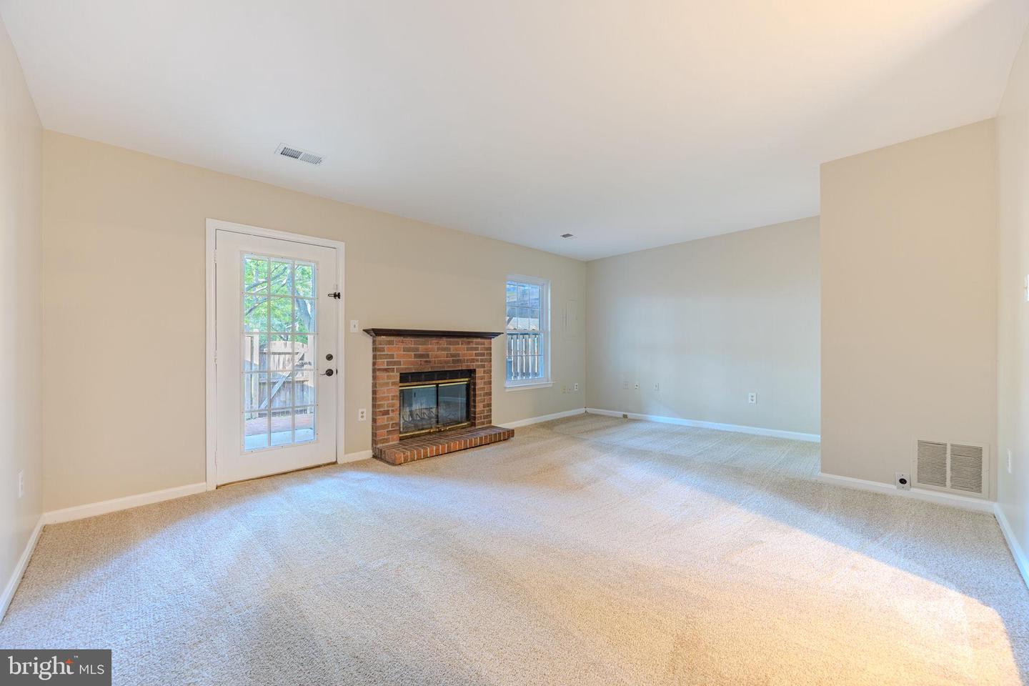 6150 CASTLETOWN WAY, ALEXANDRIA, Virginia 22310, 3 Bedrooms Bedrooms, ,3 BathroomsBathrooms,Residential,For sale,6150 CASTLETOWN WAY,VAFX2244742 MLS # VAFX2244742