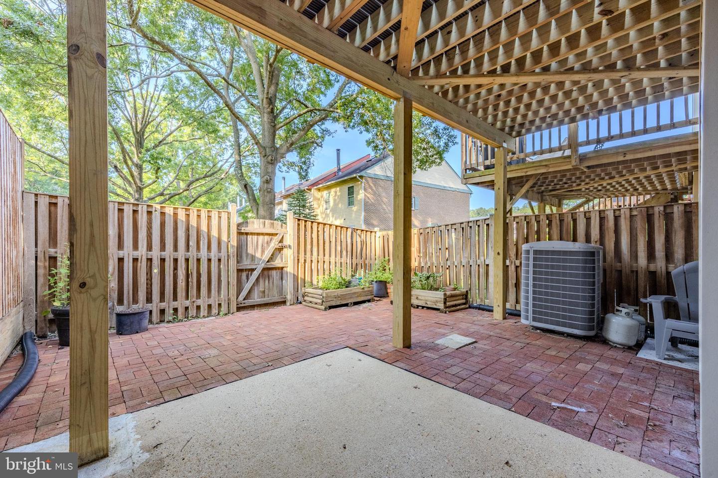 6150 CASTLETOWN WAY, ALEXANDRIA, Virginia 22310, 3 Bedrooms Bedrooms, ,3 BathroomsBathrooms,Residential,For sale,6150 CASTLETOWN WAY,VAFX2244742 MLS # VAFX2244742
