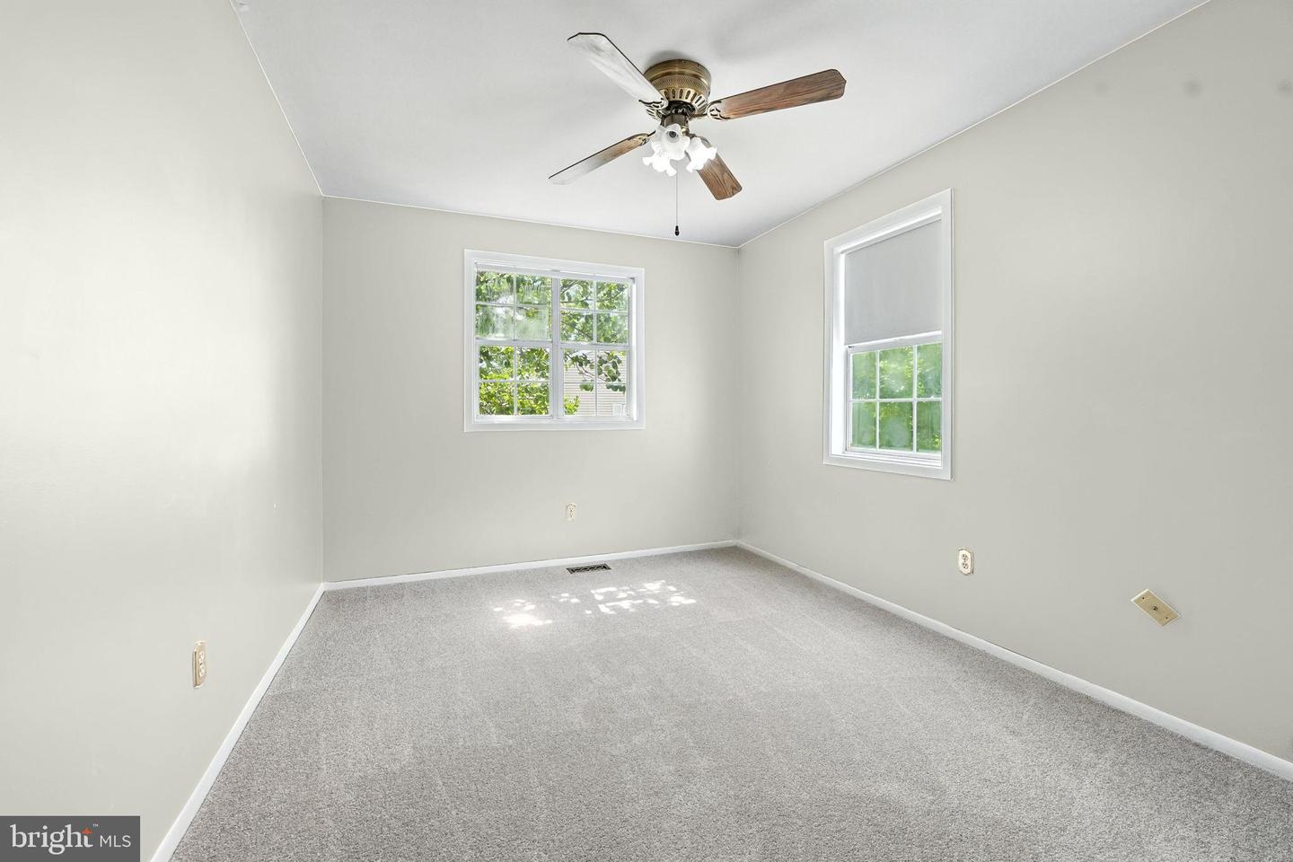 111 ELM TREE LN, STERLING, Virginia 20164, 4 Bedrooms Bedrooms, ,2 BathroomsBathrooms,Residential,For sale,111 ELM TREE LN,VALO2098728 MLS # VALO2098728