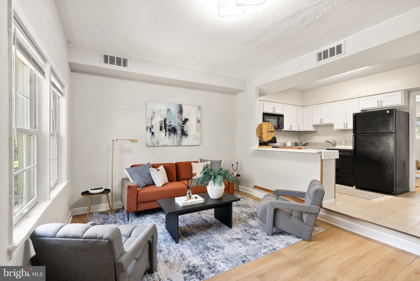 104 N BEDFORD ST #A, ARLINGTON, Virginia 22201, 1 Bedroom Bedrooms, ,1 BathroomBathrooms,Residential,For sale,104 N BEDFORD ST #A,VAAR2059228 MLS # VAAR2059228