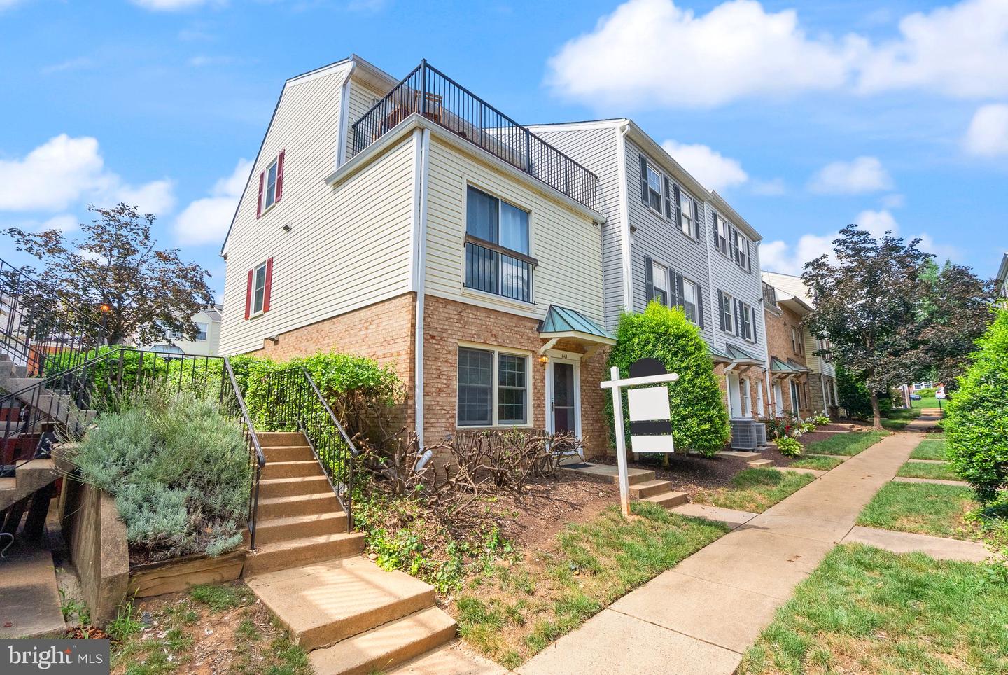 104 N BEDFORD ST #A, ARLINGTON, Virginia 22201, 1 Bedroom Bedrooms, ,1 BathroomBathrooms,Residential,For sale,104 N BEDFORD ST #A,VAAR2059228 MLS # VAAR2059228