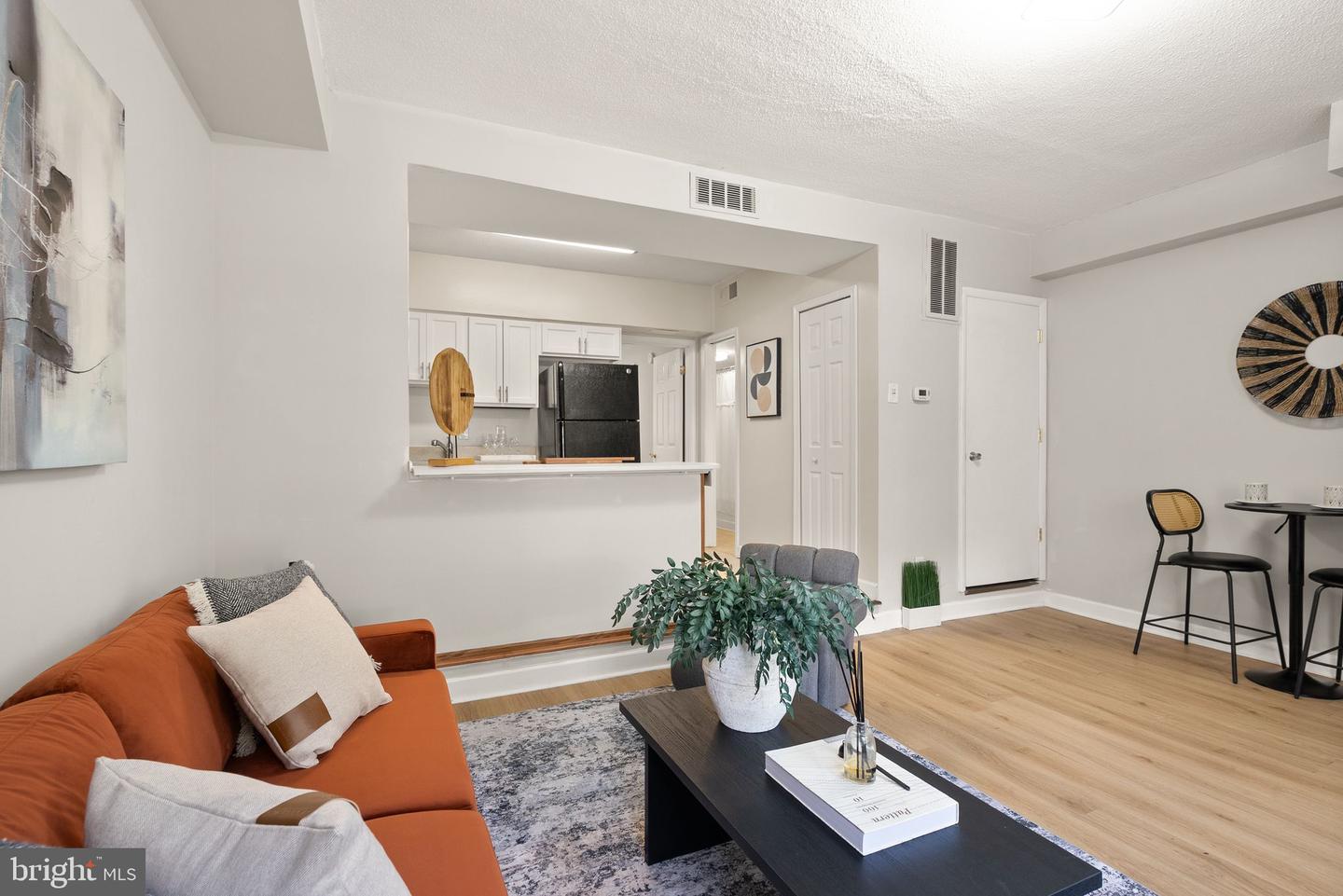 104 N BEDFORD ST #A, ARLINGTON, Virginia 22201, 1 Bedroom Bedrooms, ,1 BathroomBathrooms,Residential,For sale,104 N BEDFORD ST #A,VAAR2059228 MLS # VAAR2059228
