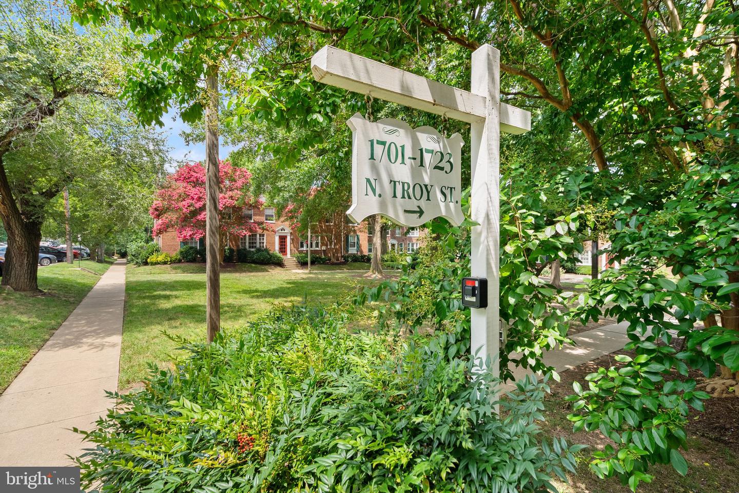 1701 N TROY ST #7-375, ARLINGTON, Virginia 22201, 2 Bedrooms Bedrooms, ,1 BathroomBathrooms,Residential,For sale,1701 N TROY ST #7-375,VAAR2059930 MLS # VAAR2059930