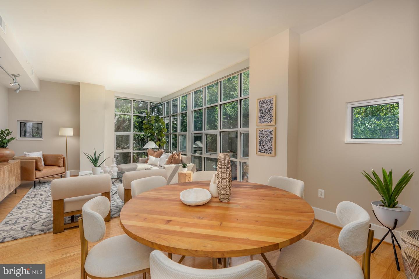 2100 11TH ST NW #201, WASHINGTON, District Of Columbia 20001, 2 Bedrooms Bedrooms, ,2 BathroomsBathrooms,Residential,For sale,2100 11TH ST NW #201,DCDC2208818 MLS # DCDC2208818