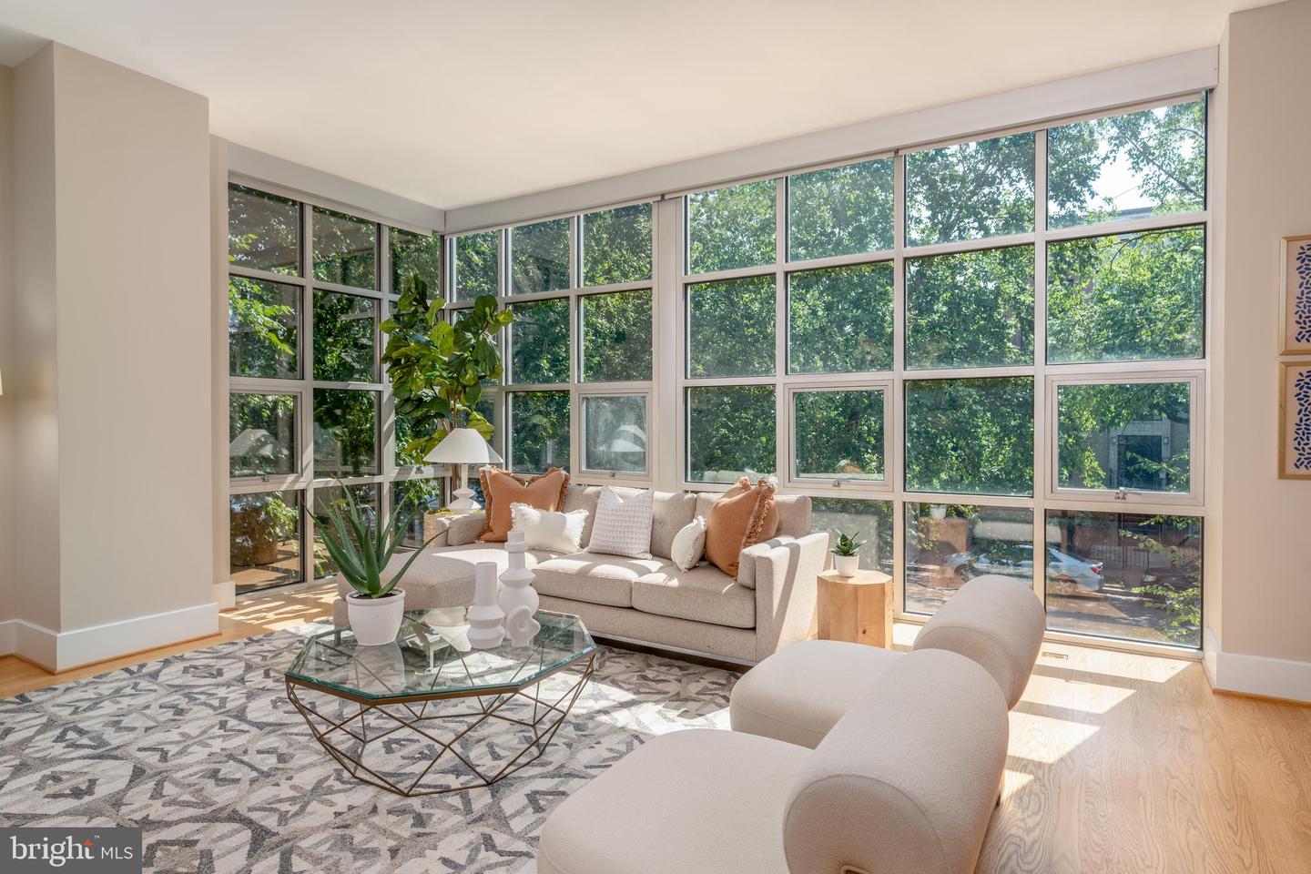 2100 11TH ST NW #201, WASHINGTON, District Of Columbia 20001, 2 Bedrooms Bedrooms, ,2 BathroomsBathrooms,Residential,For sale,2100 11TH ST NW #201,DCDC2208818 MLS # DCDC2208818