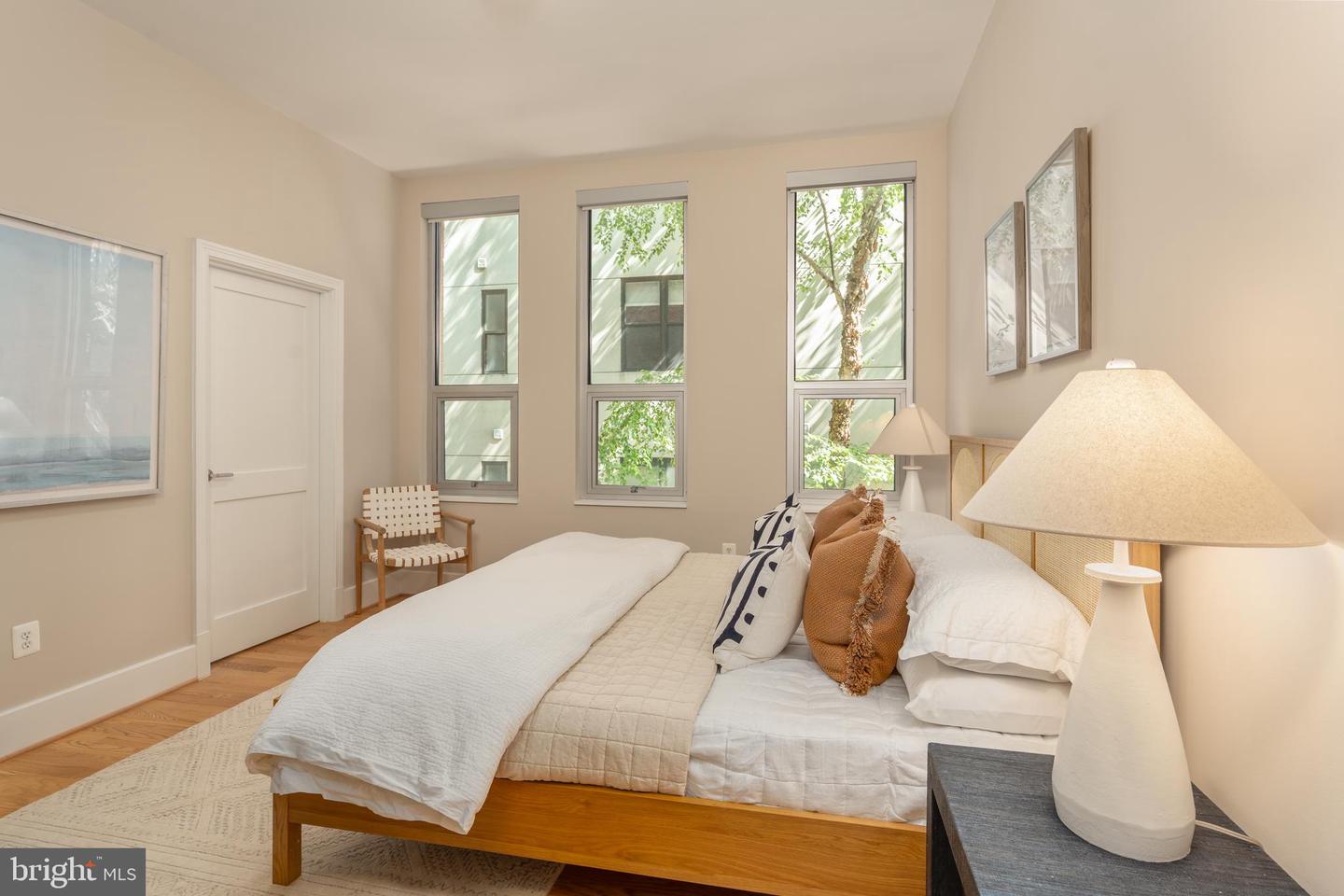 2100 11TH ST NW #201, WASHINGTON, District Of Columbia 20001, 2 Bedrooms Bedrooms, ,2 BathroomsBathrooms,Residential,For sale,2100 11TH ST NW #201,DCDC2208818 MLS # DCDC2208818