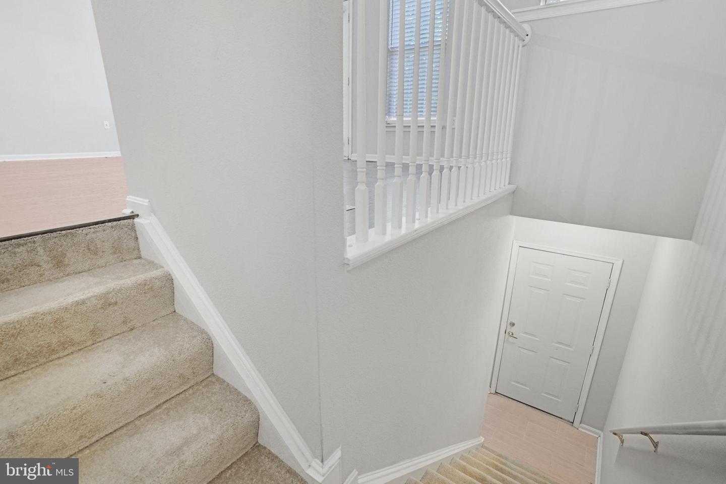 8071 NICOSH CIRCLE LN #52, FALLS CHURCH, Virginia 22042, 2 Bedrooms Bedrooms, ,2 BathroomsBathrooms,Residential,For sale,8071 NICOSH CIRCLE LN #52,VAFX2254130 MLS # VAFX2254130