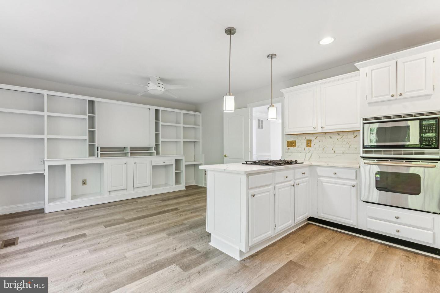 46609 SILHOUETTE SQ, STERLING, Virginia 20164, 4 Bedrooms Bedrooms, ,3 BathroomsBathrooms,Residential,For sale,46609 SILHOUETTE SQ,VALO2101560 MLS # VALO2101560