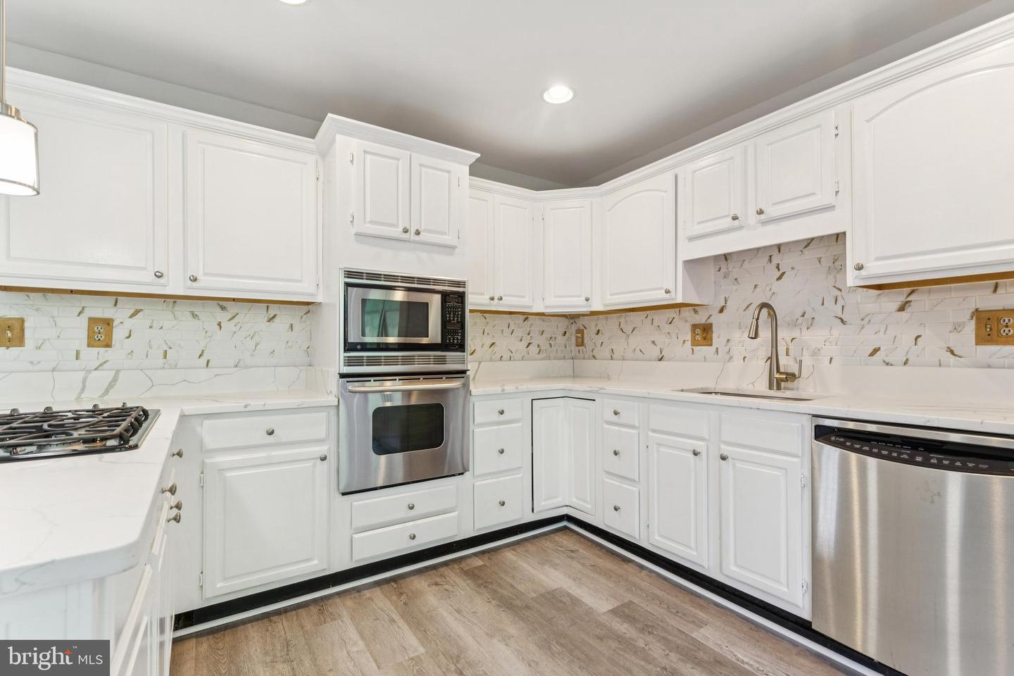 46609 SILHOUETTE SQ, STERLING, Virginia 20164, 4 Bedrooms Bedrooms, ,3 BathroomsBathrooms,Residential,For sale,46609 SILHOUETTE SQ,VALO2101560 MLS # VALO2101560