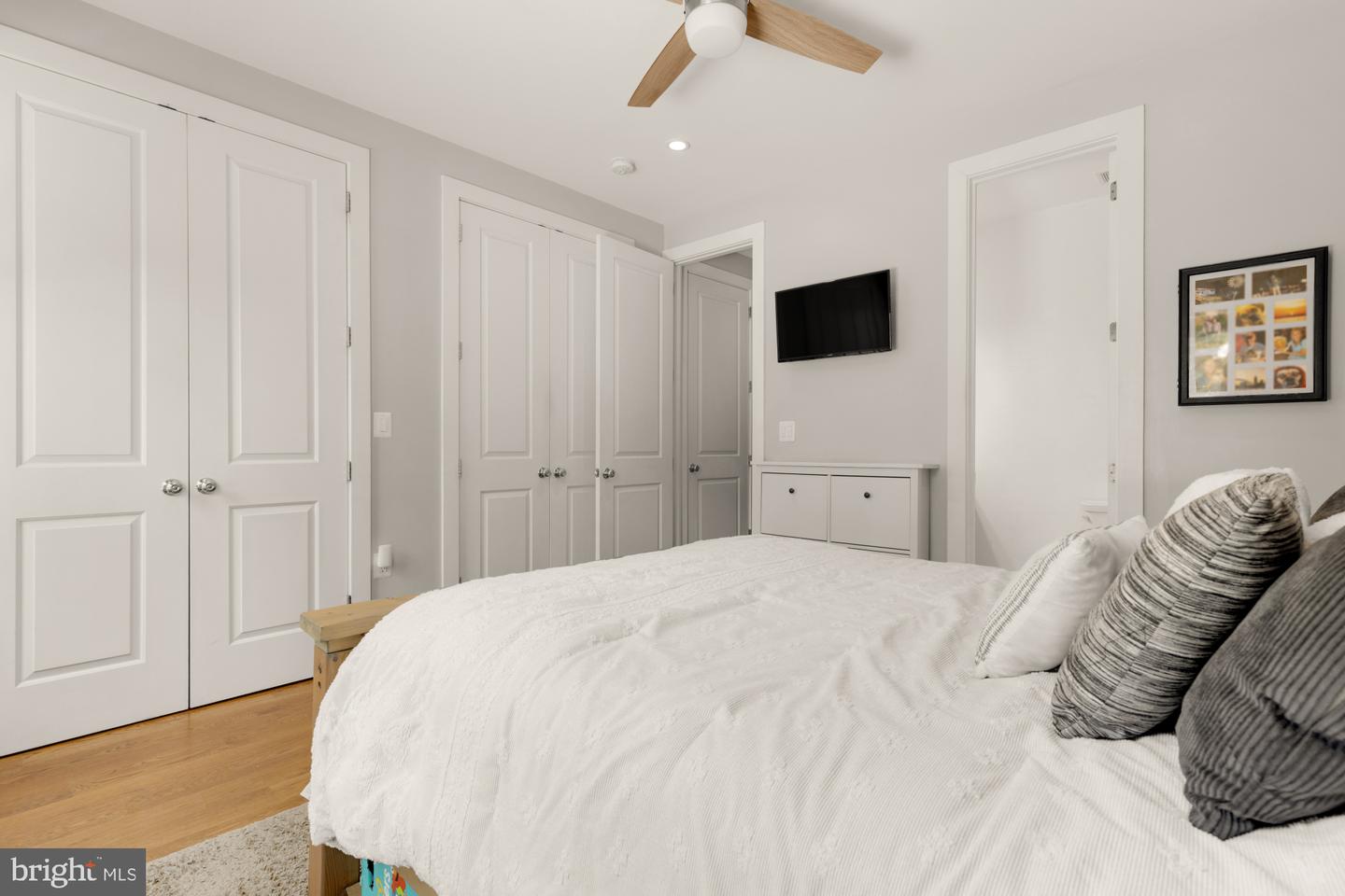 1526 MASSACHUSETTS AVE SE #1, WASHINGTON, District Of Columbia 20003, 3 Bedrooms Bedrooms, ,2 BathroomsBathrooms,Residential,For sale,1526 MASSACHUSETTS AVE SE #1,DCDC2209704 MLS # DCDC2209704