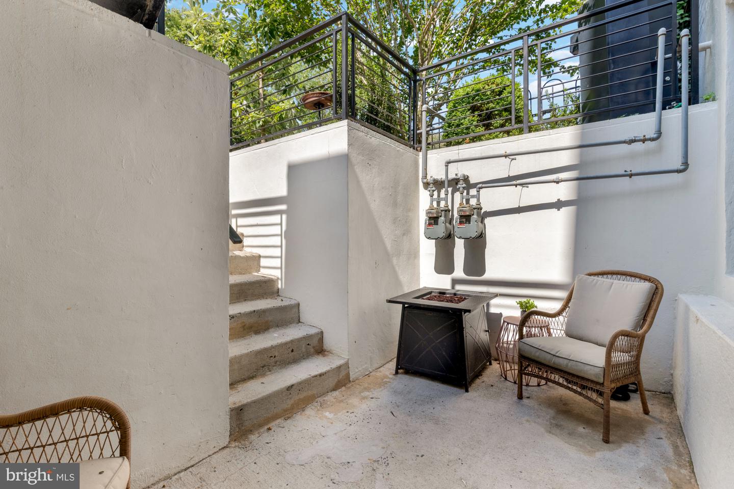 1526 MASSACHUSETTS AVE SE #1, WASHINGTON, District Of Columbia 20003, 3 Bedrooms Bedrooms, ,2 BathroomsBathrooms,Residential,For sale,1526 MASSACHUSETTS AVE SE #1,DCDC2209704 MLS # DCDC2209704