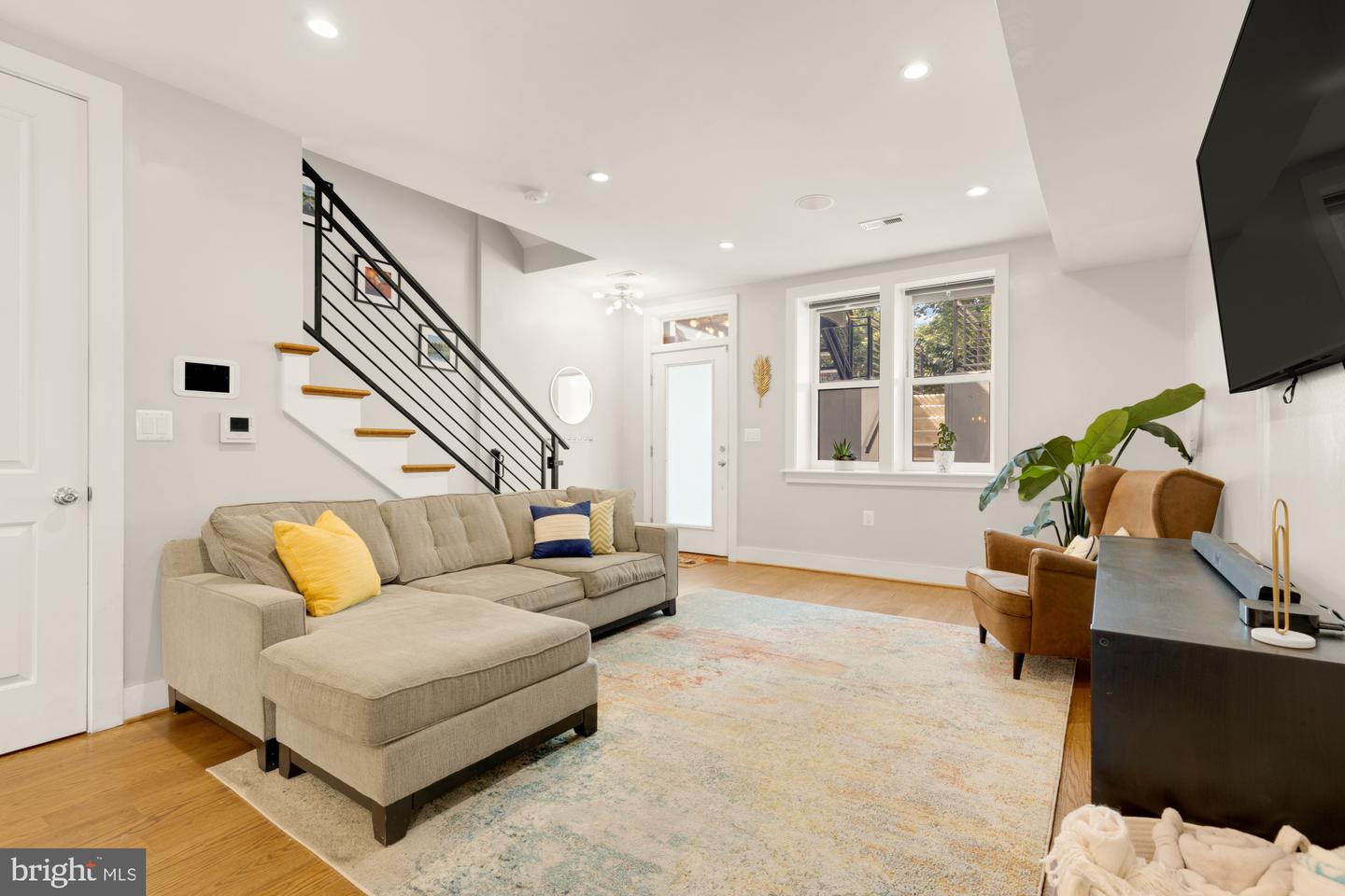 1526 MASSACHUSETTS AVE SE #1, WASHINGTON, District Of Columbia 20003, 3 Bedrooms Bedrooms, ,2 BathroomsBathrooms,Residential,For sale,1526 MASSACHUSETTS AVE SE #1,DCDC2209704 MLS # DCDC2209704