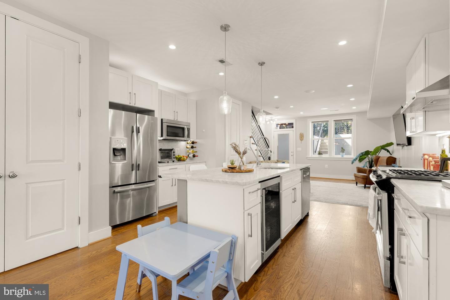 1526 MASSACHUSETTS AVE SE #1, WASHINGTON, District Of Columbia 20003, 3 Bedrooms Bedrooms, ,2 BathroomsBathrooms,Residential,For sale,1526 MASSACHUSETTS AVE SE #1,DCDC2209704 MLS # DCDC2209704