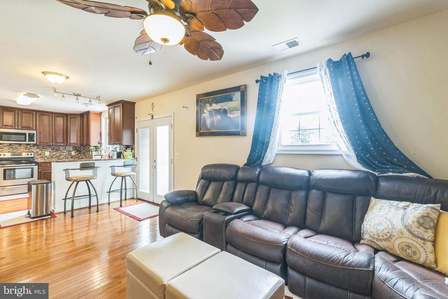 4526 EVANSDALE RD, WOODBRIDGE, Virginia 22193, 4 Bedrooms Bedrooms, ,3 BathroomsBathrooms,Residential,For sale,4526 EVANSDALE RD,VAPW2099306 MLS # VAPW2099306