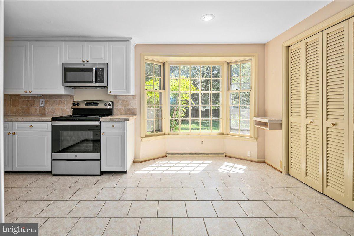 8717 HIGHGATE RD, ALEXANDRIA, Virginia 22308, 5 Bedrooms Bedrooms, ,2 BathroomsBathrooms,Residential,For sale,8717 HIGHGATE RD,VAFX2256042 MLS # VAFX2256042