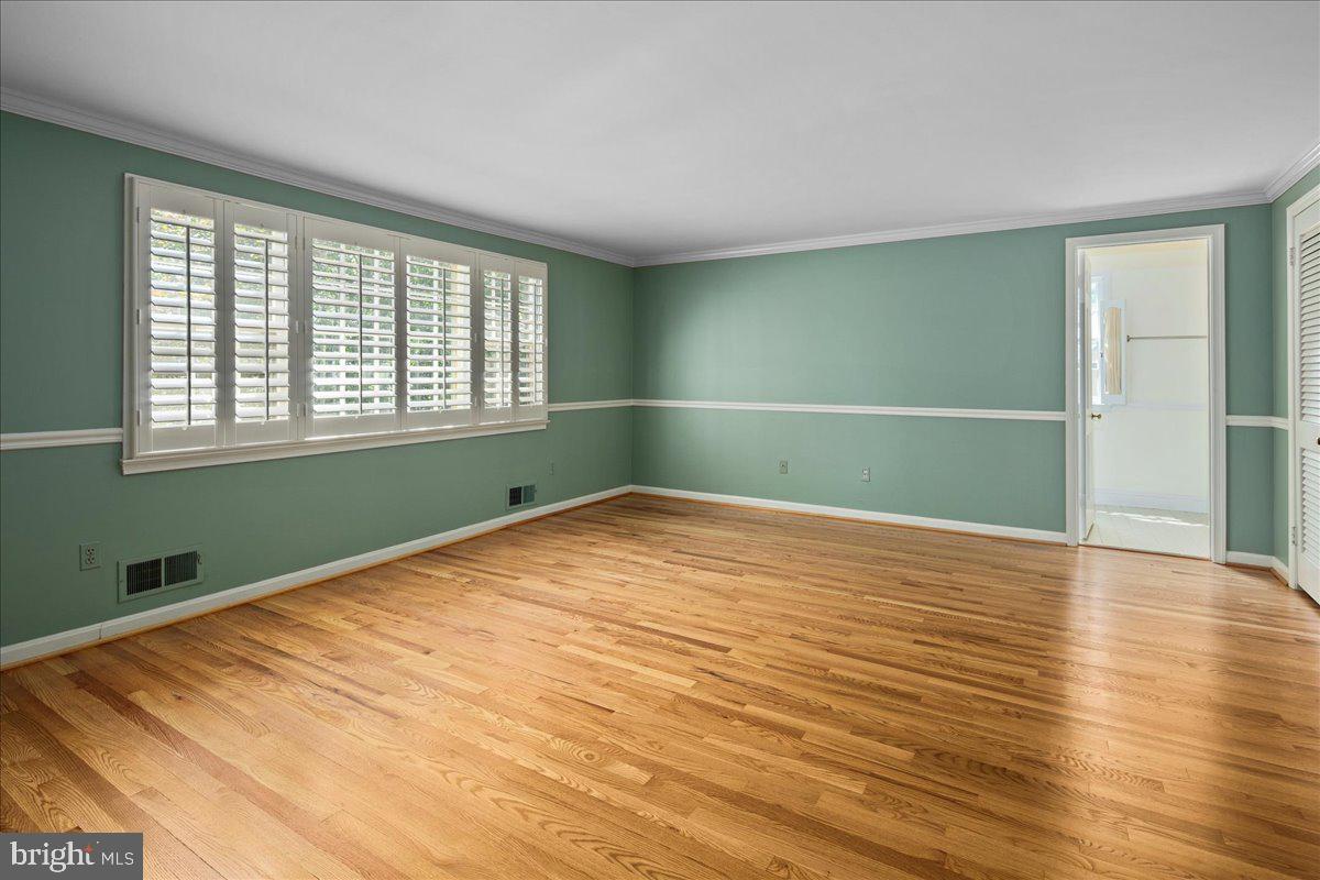 8717 HIGHGATE RD, ALEXANDRIA, Virginia 22308, 5 Bedrooms Bedrooms, ,2 BathroomsBathrooms,Residential,For sale,8717 HIGHGATE RD,VAFX2256042 MLS # VAFX2256042
