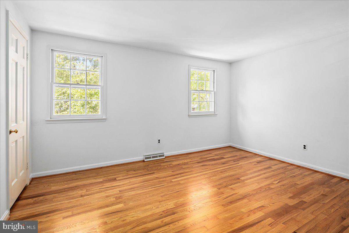 8717 HIGHGATE RD, ALEXANDRIA, Virginia 22308, 5 Bedrooms Bedrooms, ,2 BathroomsBathrooms,Residential,For sale,8717 HIGHGATE RD,VAFX2256042 MLS # VAFX2256042
