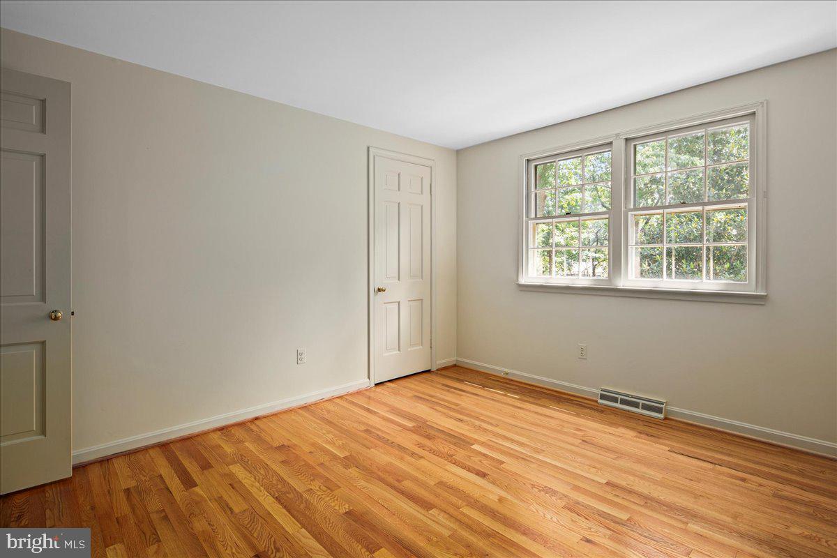 8717 HIGHGATE RD, ALEXANDRIA, Virginia 22308, 5 Bedrooms Bedrooms, ,2 BathroomsBathrooms,Residential,For sale,8717 HIGHGATE RD,VAFX2256042 MLS # VAFX2256042