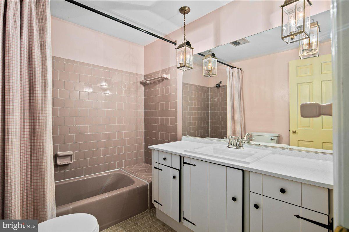 8717 HIGHGATE RD, ALEXANDRIA, Virginia 22308, 5 Bedrooms Bedrooms, ,2 BathroomsBathrooms,Residential,For sale,8717 HIGHGATE RD,VAFX2256042 MLS # VAFX2256042