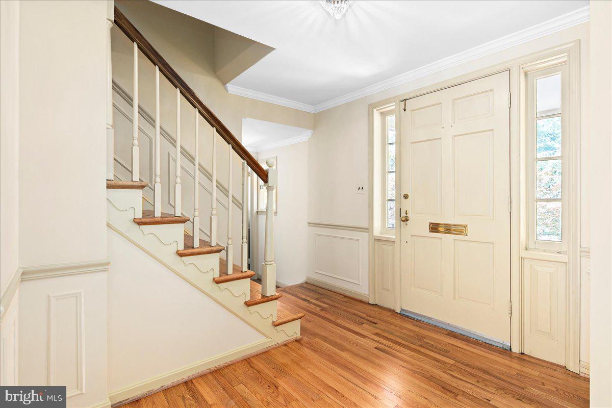 8717 HIGHGATE RD, ALEXANDRIA, Virginia 22308, 5 Bedrooms Bedrooms, ,2 BathroomsBathrooms,Residential,For sale,8717 HIGHGATE RD,VAFX2256042 MLS # VAFX2256042