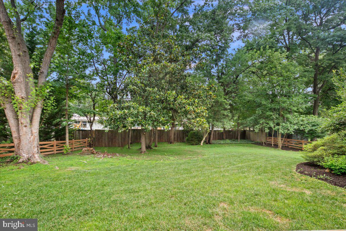 8717 HIGHGATE RD, ALEXANDRIA, Virginia 22308, 5 Bedrooms Bedrooms, ,2 BathroomsBathrooms,Residential,For sale,8717 HIGHGATE RD,VAFX2256042 MLS # VAFX2256042