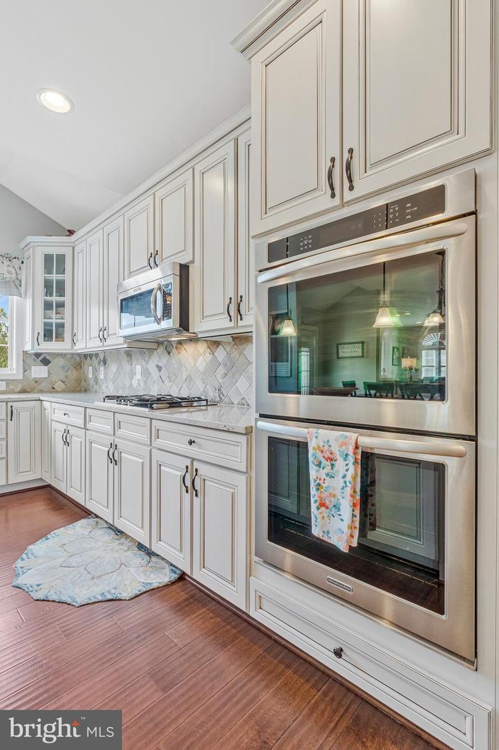 15709 VICTORIAS CREST PL, HAYMARKET, Virginia 20169, 4 Bedrooms Bedrooms, ,4 BathroomsBathrooms,Residential,For sale,15709 VICTORIAS CREST PL,VAPW2099454 MLS # VAPW2099454