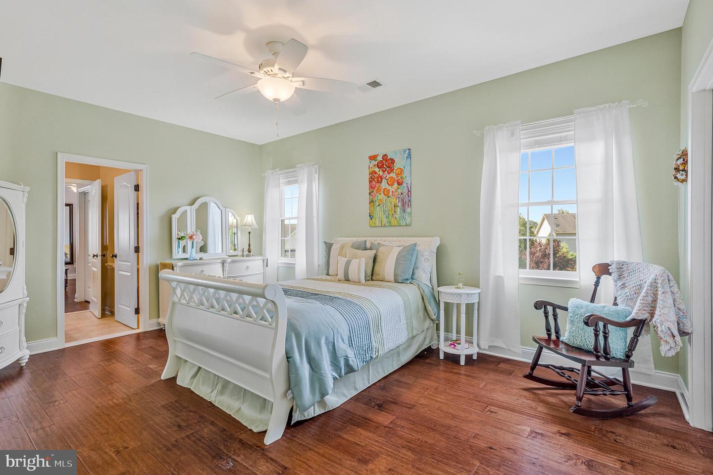 15709 VICTORIAS CREST PL, HAYMARKET, Virginia 20169, 4 Bedrooms Bedrooms, ,4 BathroomsBathrooms,Residential,For sale,15709 VICTORIAS CREST PL,VAPW2099454 MLS # VAPW2099454