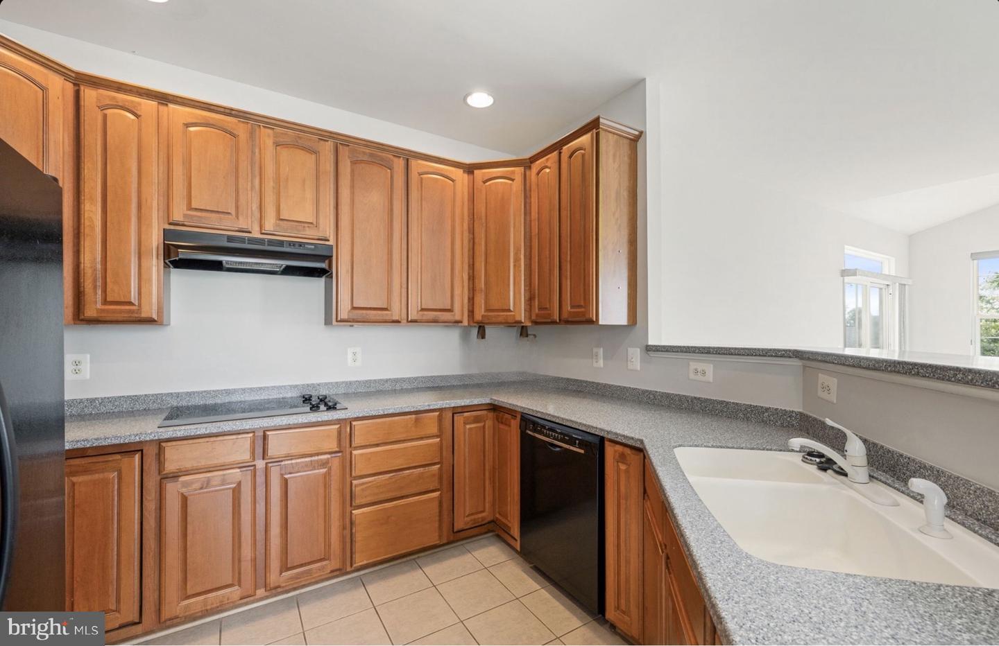 3750 CHINA GROVE MEWS, DUMFRIES, Virginia 22025, 2 Bedrooms Bedrooms, ,2 BathroomsBathrooms,Residential,For sale,3750 CHINA GROVE MEWS,VAPW2099528 MLS # VAPW2099528