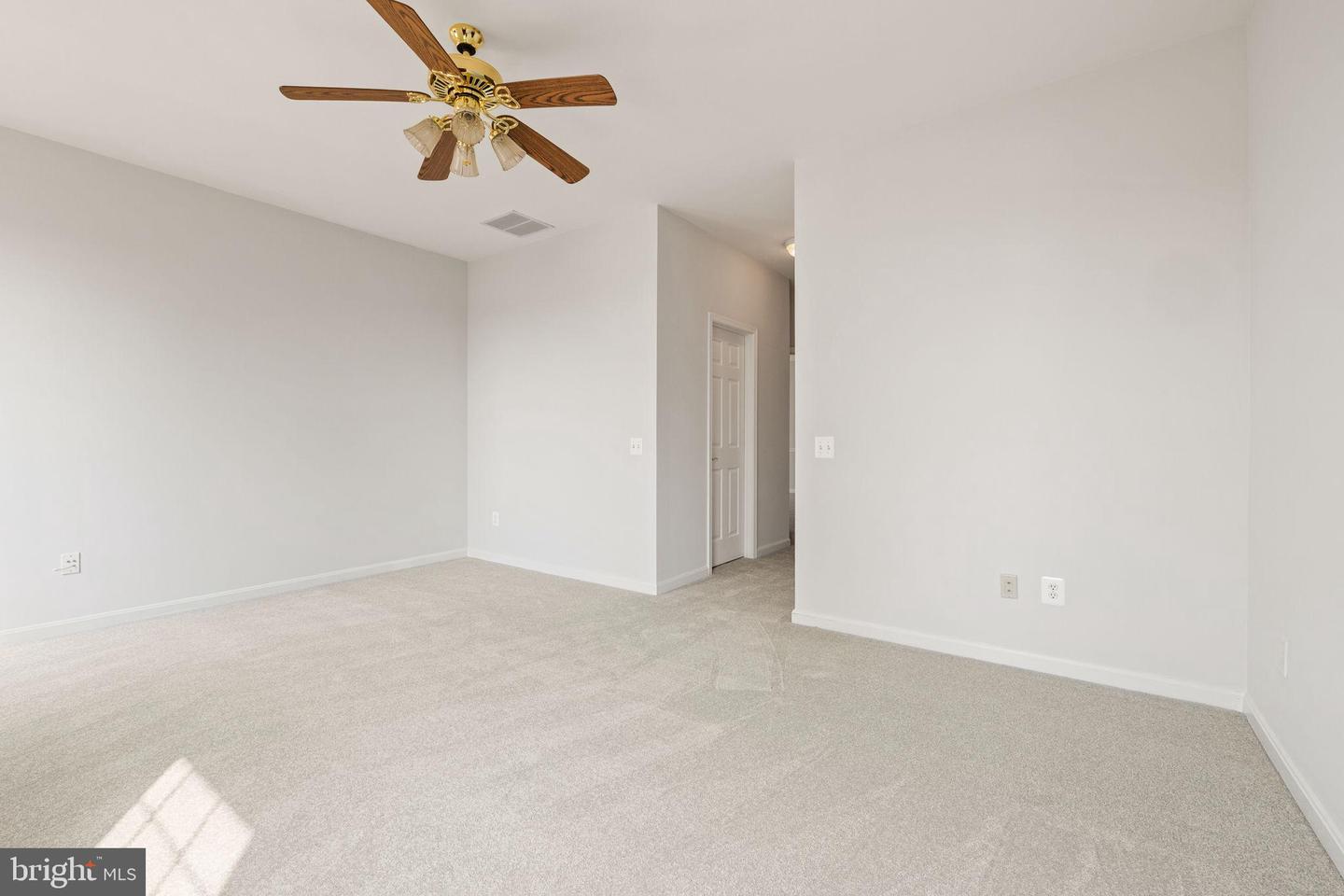 3750 CHINA GROVE MEWS, DUMFRIES, Virginia 22025, 2 Bedrooms Bedrooms, ,2 BathroomsBathrooms,Residential,For sale,3750 CHINA GROVE MEWS,VAPW2099528 MLS # VAPW2099528