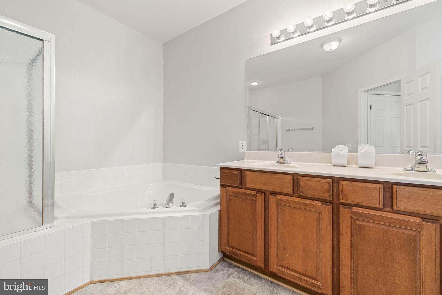 3750 CHINA GROVE MEWS, DUMFRIES, Virginia 22025, 2 Bedrooms Bedrooms, ,2 BathroomsBathrooms,Residential,For sale,3750 CHINA GROVE MEWS,VAPW2099528 MLS # VAPW2099528