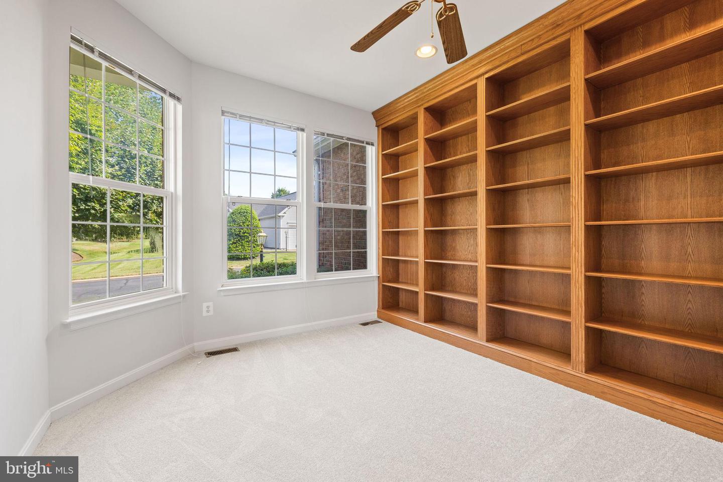 3750 CHINA GROVE MEWS, DUMFRIES, Virginia 22025, 2 Bedrooms Bedrooms, ,2 BathroomsBathrooms,Residential,For sale,3750 CHINA GROVE MEWS,VAPW2099528 MLS # VAPW2099528