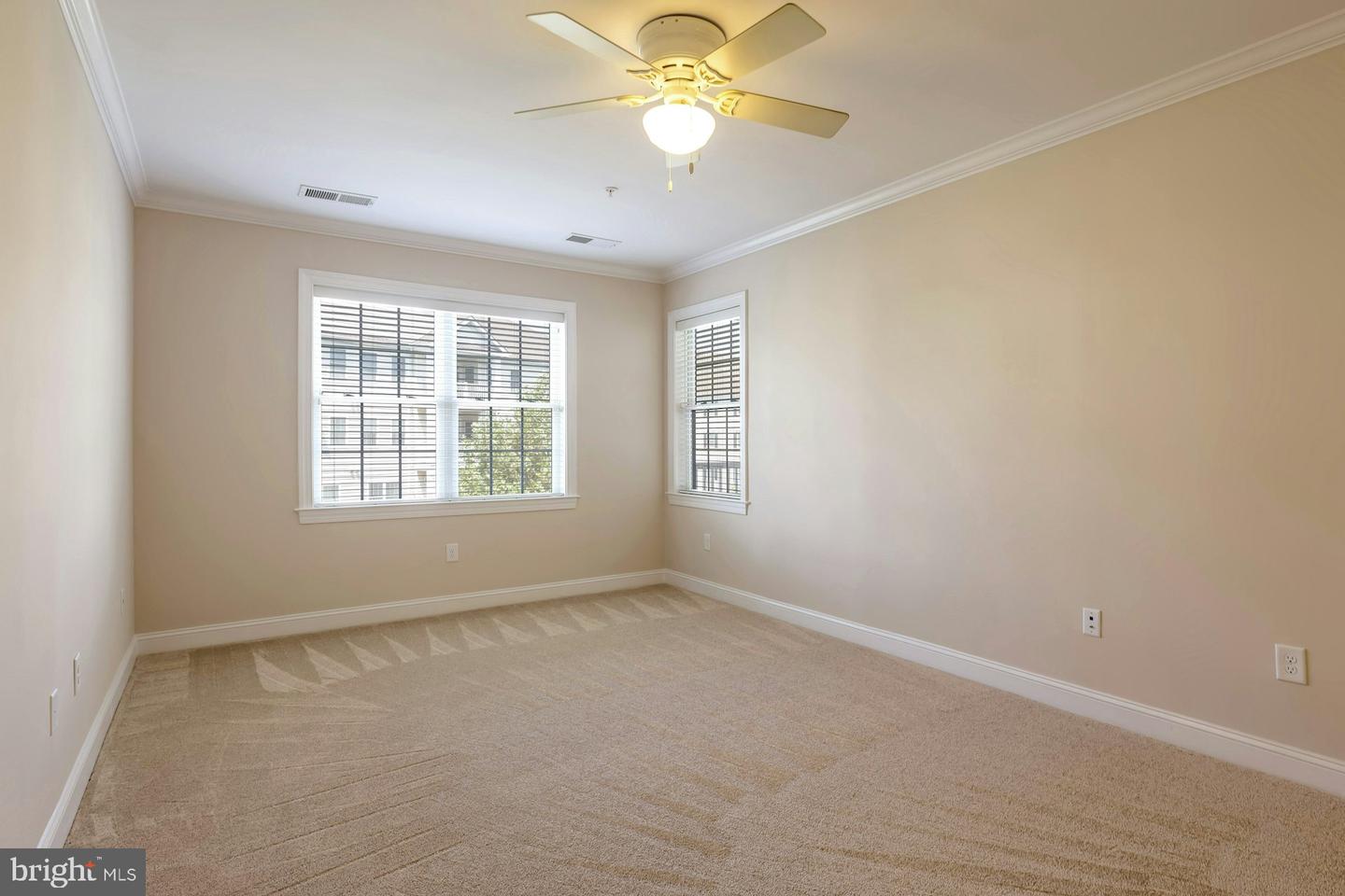 15201 ROYAL CREST DR #303, HAYMARKET, Virginia 20169, 2 Bedrooms Bedrooms, ,2 BathroomsBathrooms,Residential,For sale,15201 ROYAL CREST DR #303,VAPW2099620 MLS # VAPW2099620