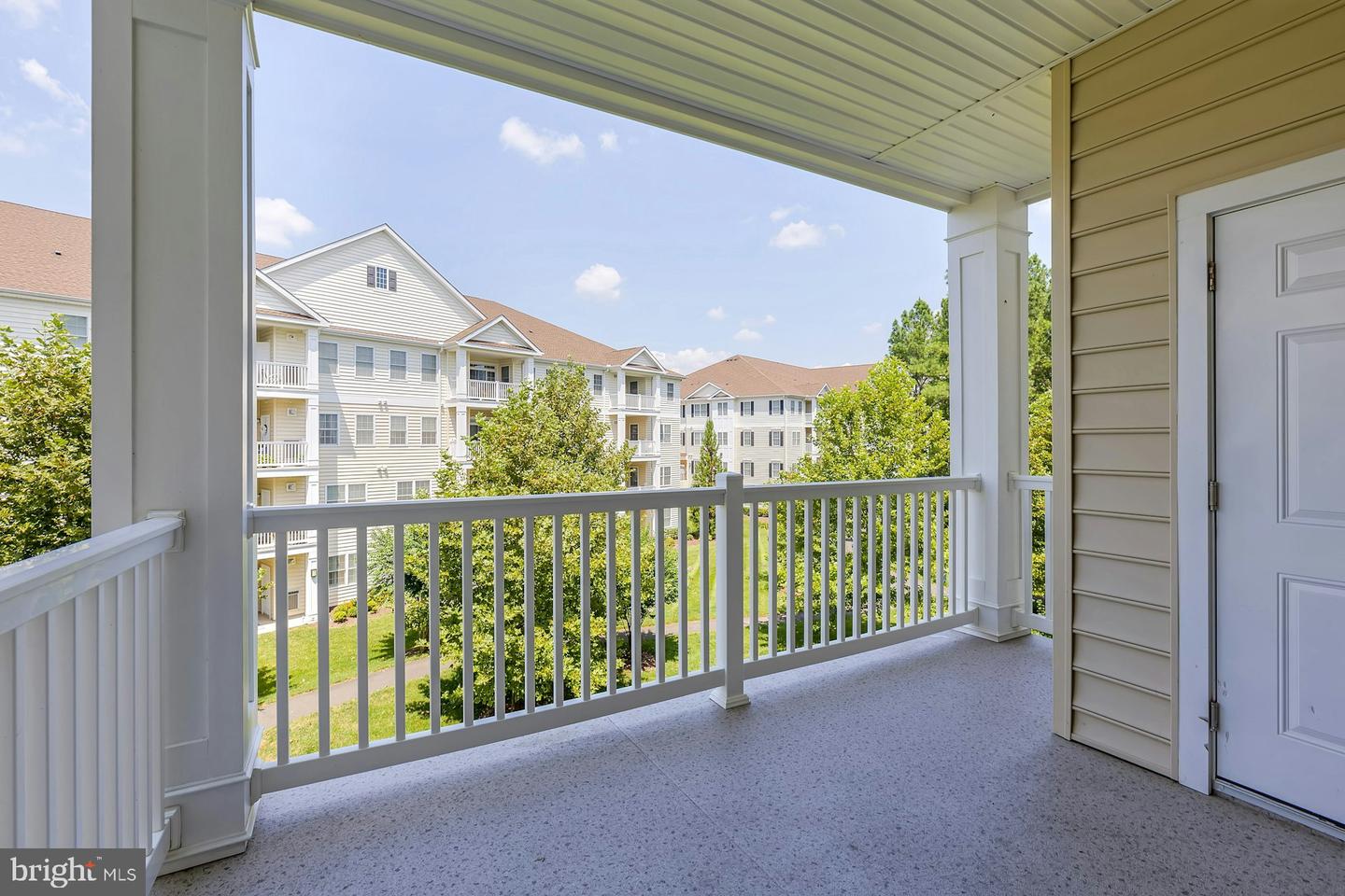 15201 ROYAL CREST DR #303, HAYMARKET, Virginia 20169, 2 Bedrooms Bedrooms, ,2 BathroomsBathrooms,Residential,For sale,15201 ROYAL CREST DR #303,VAPW2099620 MLS # VAPW2099620