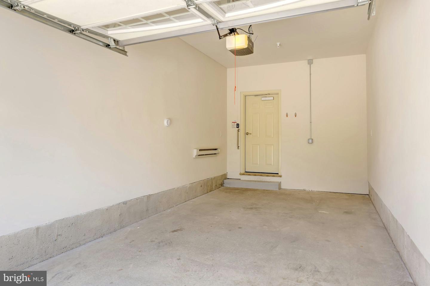 15201 ROYAL CREST DR #303, HAYMARKET, Virginia 20169, 2 Bedrooms Bedrooms, ,2 BathroomsBathrooms,Residential,For sale,15201 ROYAL CREST DR #303,VAPW2099620 MLS # VAPW2099620