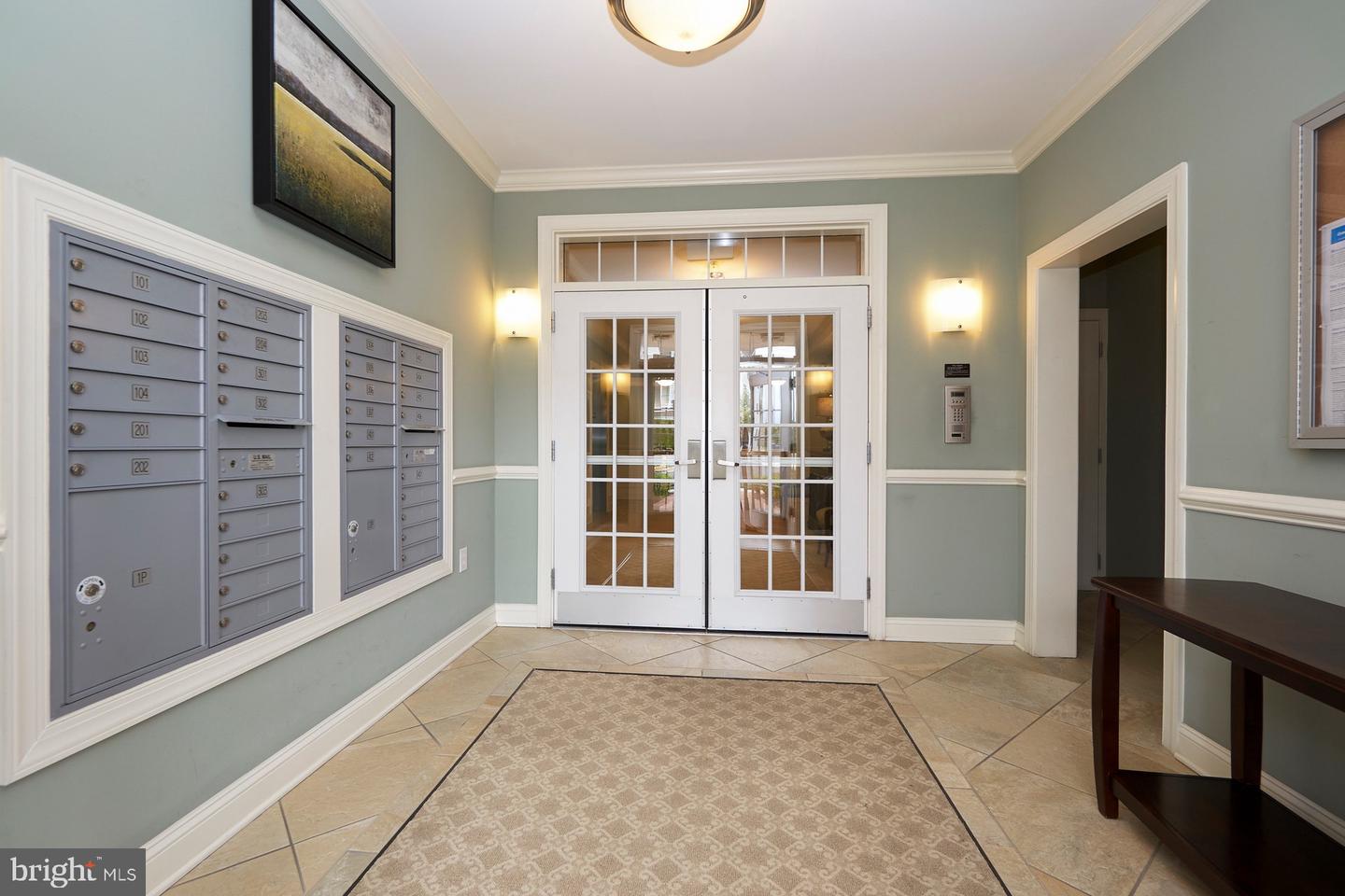 15201 ROYAL CREST DR #303, HAYMARKET, Virginia 20169, 2 Bedrooms Bedrooms, ,2 BathroomsBathrooms,Residential,For sale,15201 ROYAL CREST DR #303,VAPW2099620 MLS # VAPW2099620