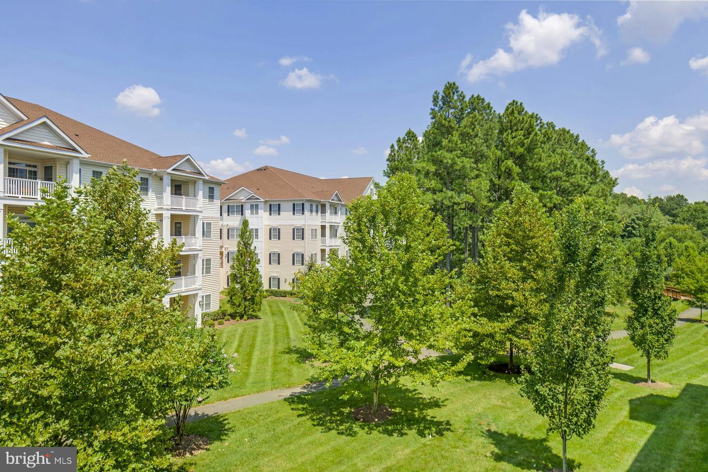 15201 ROYAL CREST DR #303, HAYMARKET, Virginia 20169, 2 Bedrooms Bedrooms, ,2 BathroomsBathrooms,Residential,For sale,15201 ROYAL CREST DR #303,VAPW2099620 MLS # VAPW2099620