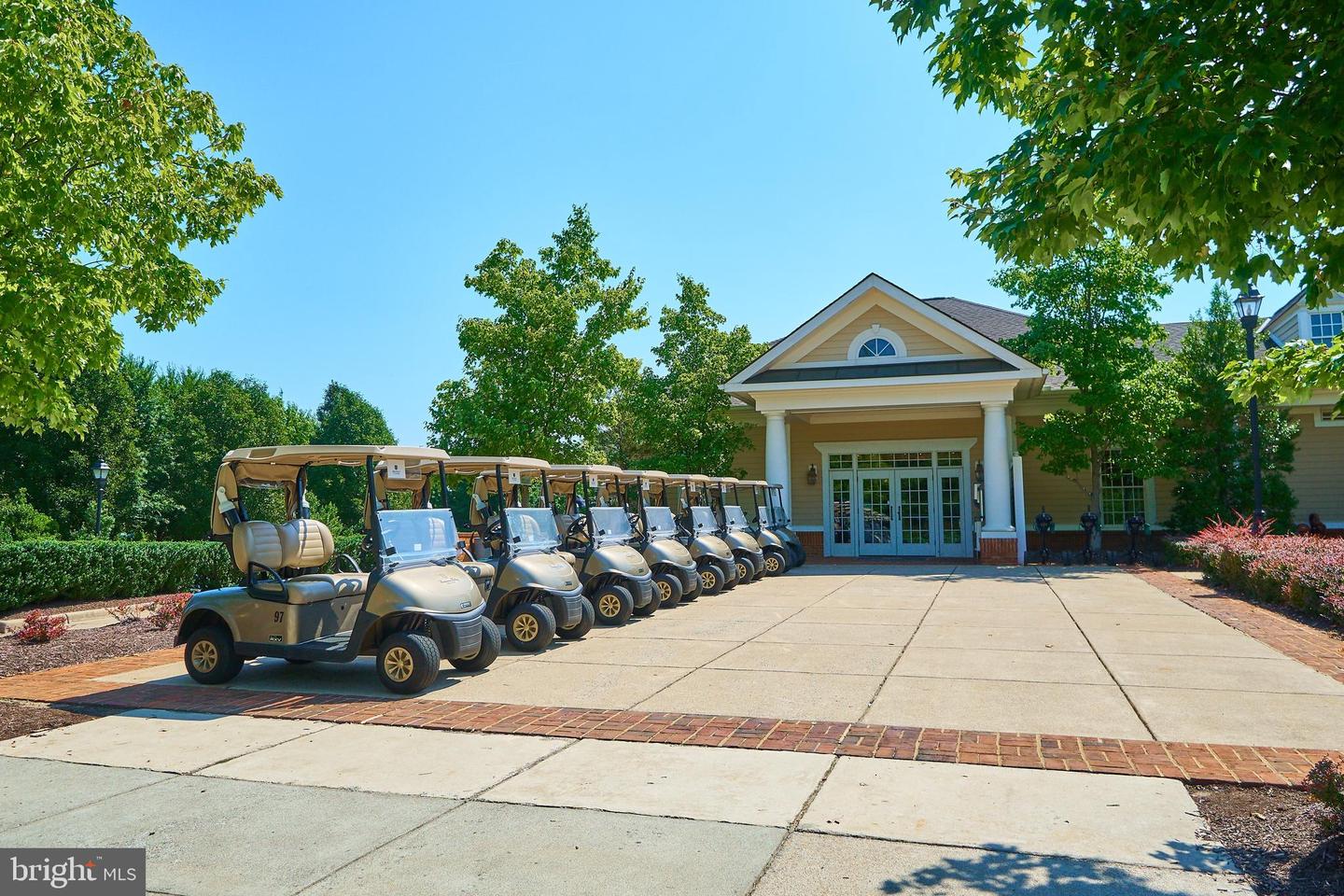 15201 ROYAL CREST DR #303, HAYMARKET, Virginia 20169, 2 Bedrooms Bedrooms, ,2 BathroomsBathrooms,Residential,For sale,15201 ROYAL CREST DR #303,VAPW2099620 MLS # VAPW2099620